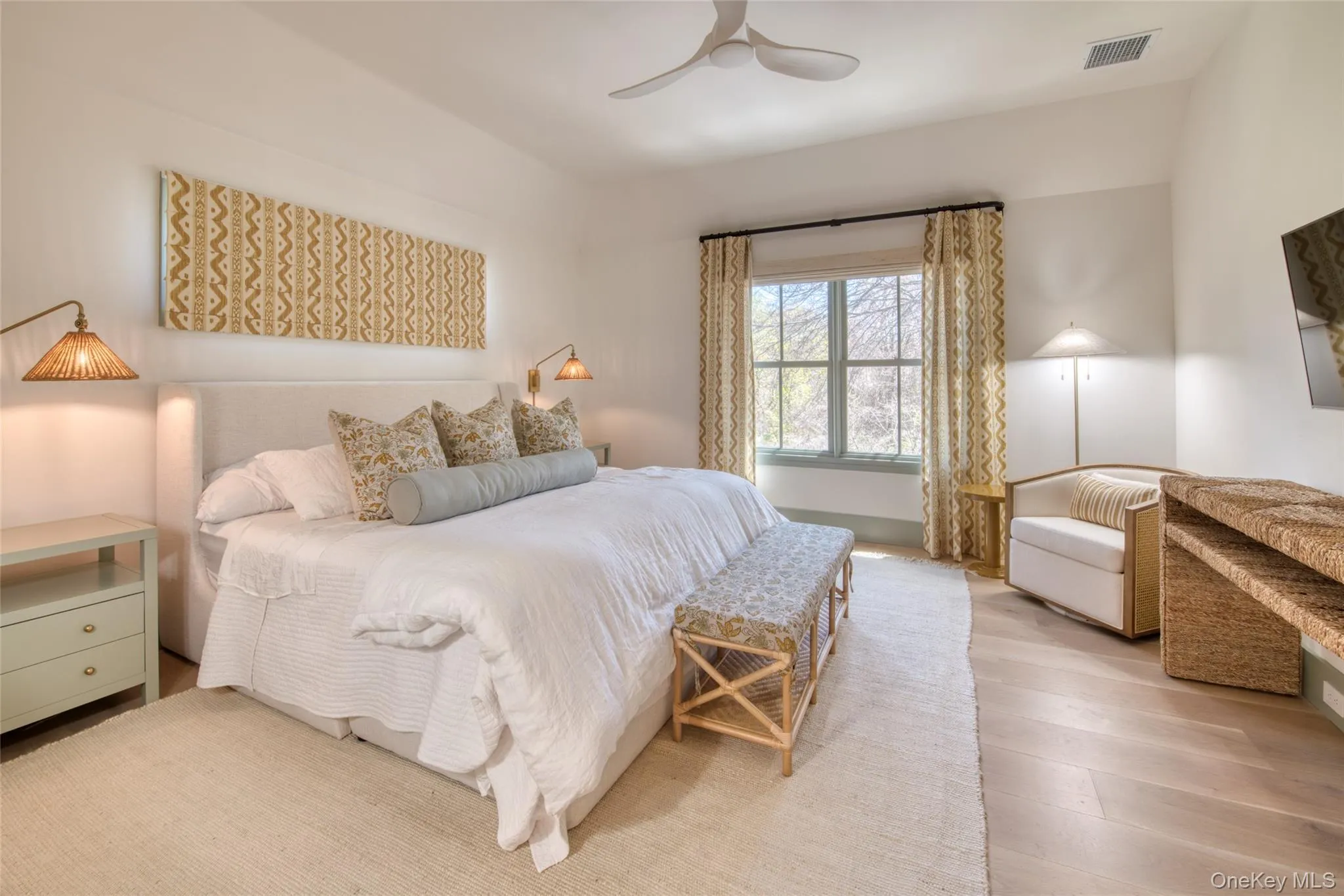 323 Division Street, East Hampton, NY, 4 Bedrooms Bedrooms, 18 Rooms Rooms,5 BathroomsBathrooms,Residential Lease,For Rent,Division,0,986213 323 Division Street, East Hampton, NY, 4 Bedrooms Bedrooms, 18 Rooms Rooms,5 BathroomsBathrooms,Residential Lease,For Rent,Division,0,986213