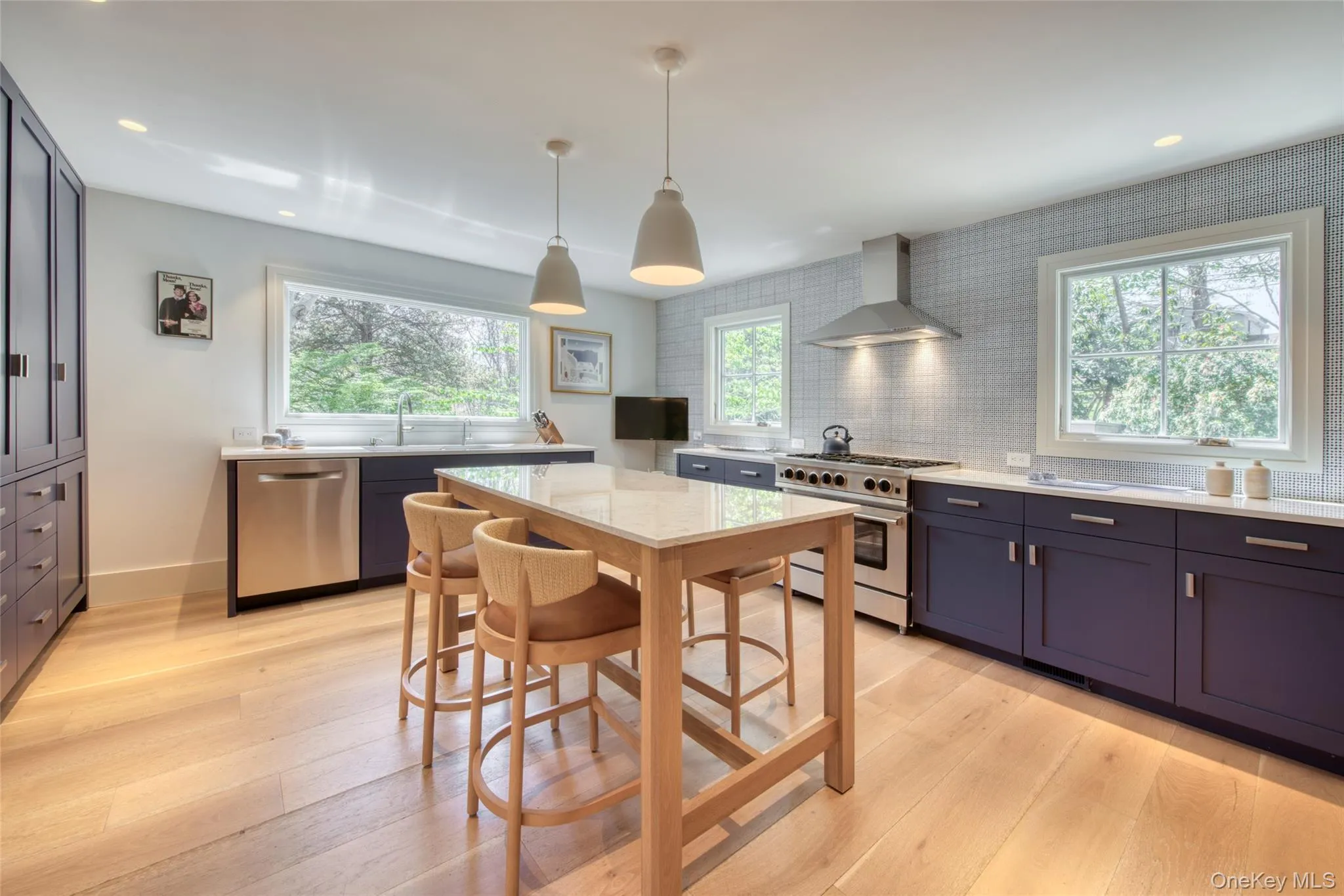 323 Division Street, East Hampton, NY, 4 Bedrooms Bedrooms, 18 Rooms Rooms,5 BathroomsBathrooms,Residential Lease,For Rent,Division,0,986213 323 Division Street, East Hampton, NY, 4 Bedrooms Bedrooms, 18 Rooms Rooms,5 BathroomsBathrooms,Residential Lease,For Rent,Division,0,986213