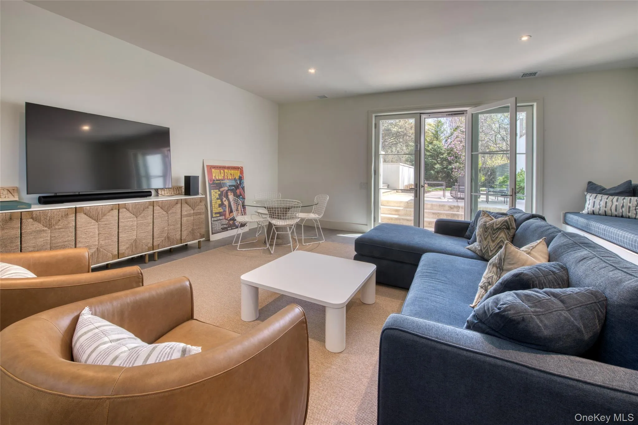323 Division Street, East Hampton, NY, 4 Bedrooms Bedrooms, 18 Rooms Rooms,5 BathroomsBathrooms,Residential Lease,For Rent,Division,0,986213 323 Division Street, East Hampton, NY, 4 Bedrooms Bedrooms, 18 Rooms Rooms,5 BathroomsBathrooms,Residential Lease,For Rent,Division,0,986213