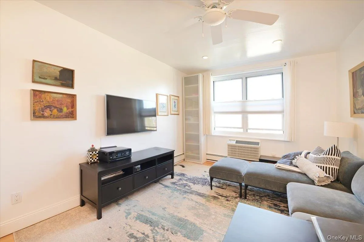 2nd Bedroom 2nd Bedroom