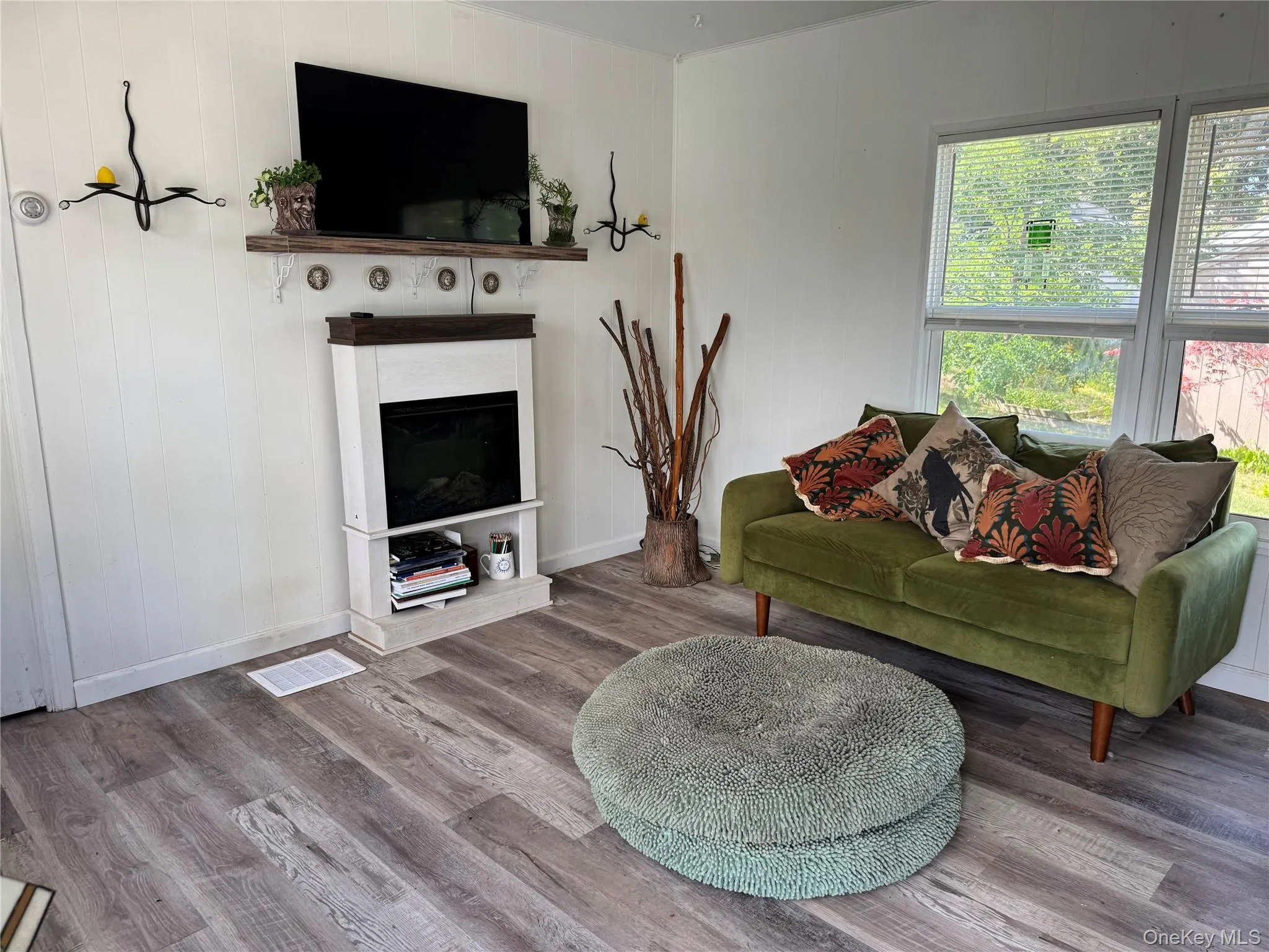 1964 River Road, Riverhead, NY, 2 Bedrooms Bedrooms, 5 Rooms Rooms,1 BathroomBathrooms,Residential,For Rent,River,0,986224 1964 River Road, Riverhead, NY, 2 Bedrooms Bedrooms, 5 Rooms Rooms,1 BathroomBathrooms,Residential,For Rent,River,0,986224