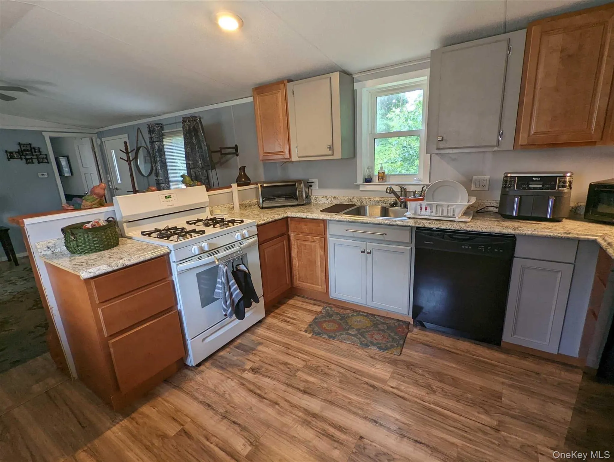 2898 Route 9W, New Windsor, NY, 2 Bedrooms Bedrooms, 4 Rooms Rooms,1 BathroomBathrooms,Residential,For Rent,Route 9W,0,986238 2898 Route 9W, New Windsor, NY, 2 Bedrooms Bedrooms, 4 Rooms Rooms,1 BathroomBathrooms,Residential,For Rent,Route 9W,0,986238