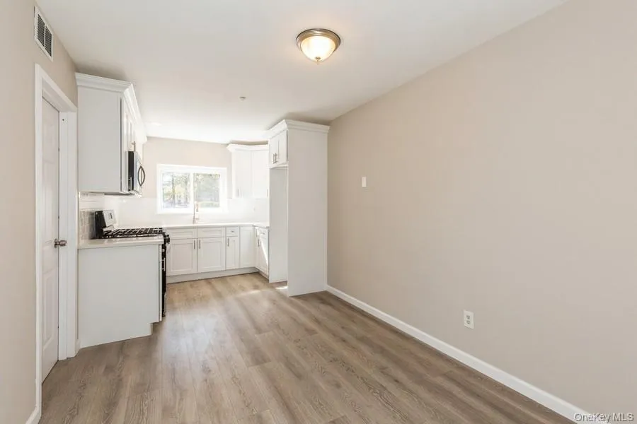 524 Picasso Way, Brookhaven, NY, 1 Bedroom Bedrooms, 4 Rooms Rooms,1 BathroomBathrooms,Residential,For Rent,Picasso,0,986261 524 Picasso Way, Brookhaven, NY, 1 Bedroom Bedrooms, 4 Rooms Rooms,1 BathroomBathrooms,Residential,For Rent,Picasso,0,986261