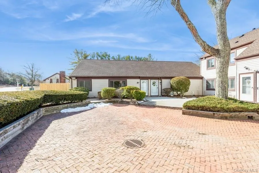 524 Picasso Way, Brookhaven, NY, 1 Bedroom Bedrooms, 4 Rooms Rooms,1 BathroomBathrooms,Residential,For Rent,Picasso,0,986261 524 Picasso Way, Brookhaven, NY, 1 Bedroom Bedrooms, 4 Rooms Rooms,1 BathroomBathrooms,Residential,For Rent,Picasso,0,986261