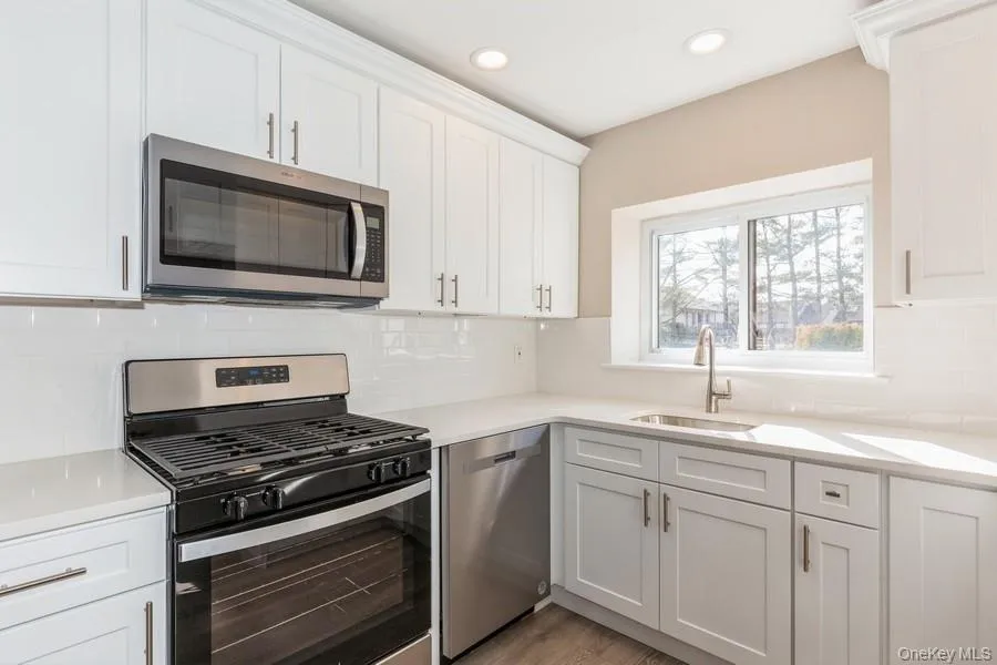 524 Picasso Way, Brookhaven, NY, 1 Bedroom Bedrooms, 4 Rooms Rooms,1 BathroomBathrooms,Residential,For Rent,Picasso,0,986261 524 Picasso Way, Brookhaven, NY, 1 Bedroom Bedrooms, 4 Rooms Rooms,1 BathroomBathrooms,Residential,For Rent,Picasso,0,986261