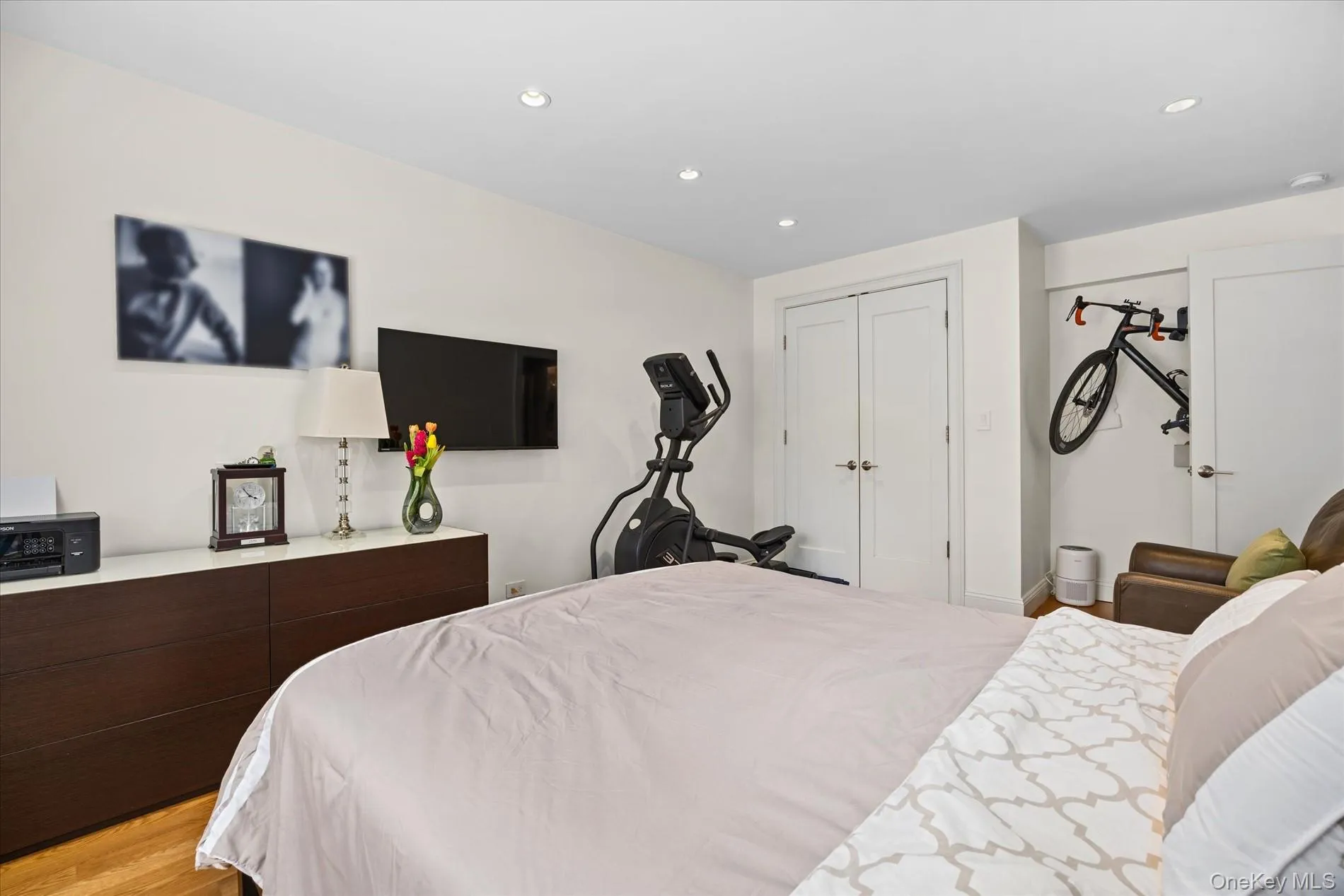 83-30 98th Street, New York, NY, 2 Bedrooms Bedrooms, 4 Rooms Rooms,1 BathroomBathrooms,Residential,For Rent,98th,0,986269 83-30 98th Street, New York, NY, 2 Bedrooms Bedrooms, 4 Rooms Rooms,1 BathroomBathrooms,Residential,For Rent,98th,0,986269