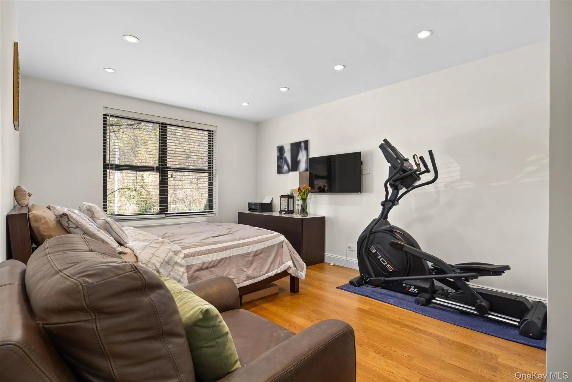 83-30 98th Street, New York, NY, 2 Bedrooms Bedrooms, 4 Rooms Rooms,1 BathroomBathrooms,Residential,For Rent,98th,0,986269 83-30 98th Street, New York, NY, 2 Bedrooms Bedrooms, 4 Rooms Rooms,1 BathroomBathrooms,Residential,For Rent,98th,0,986269