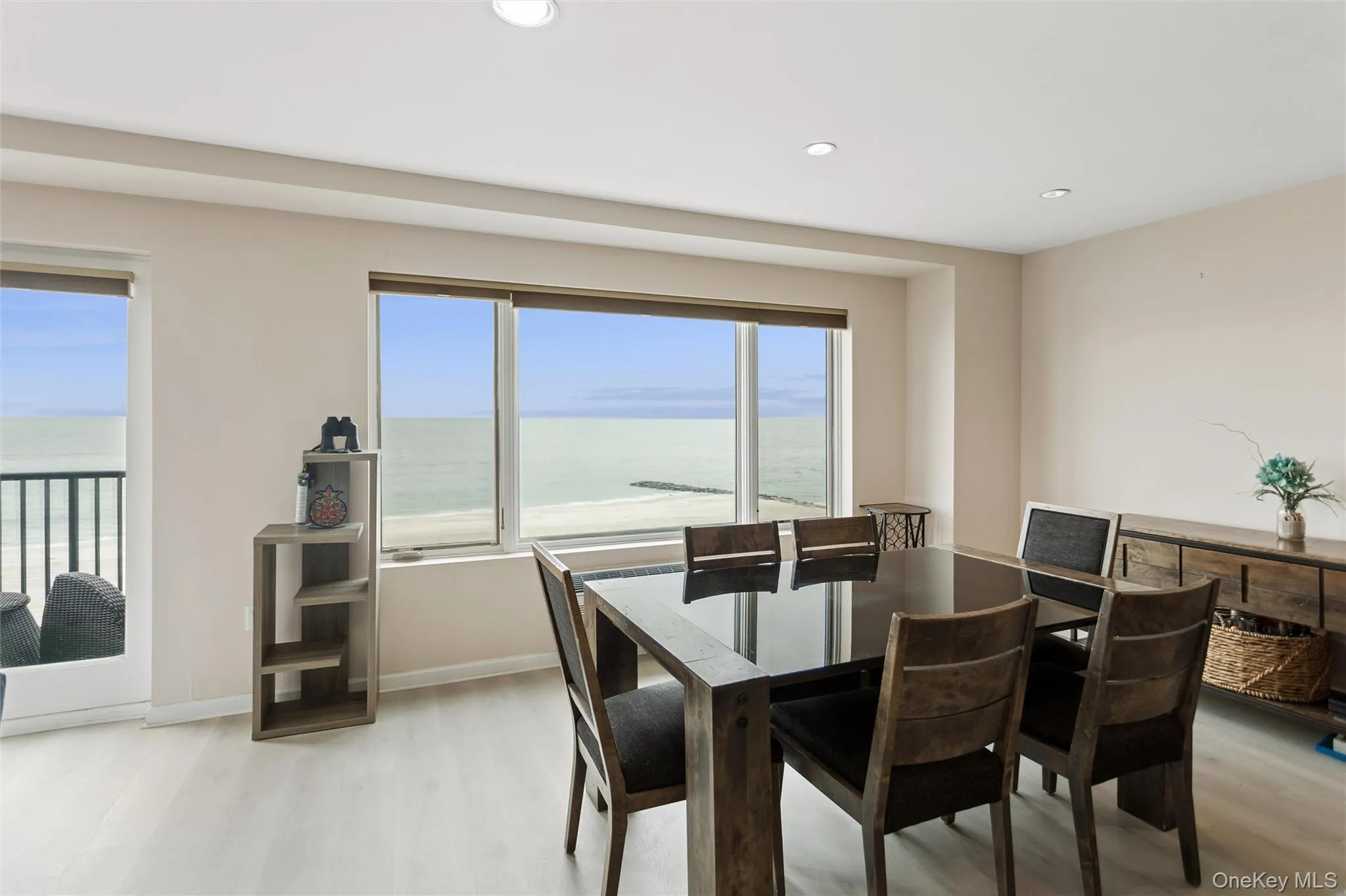 260 Broadway, Long Beach, NY, 2 Bedrooms Bedrooms, 6 Rooms Rooms,2 BathroomsBathrooms,Residential,For Rent,Broadway,0,986288 260 Broadway, Long Beach, NY, 2 Bedrooms Bedrooms, 6 Rooms Rooms,2 BathroomsBathrooms,Residential,For Rent,Broadway,0,986288