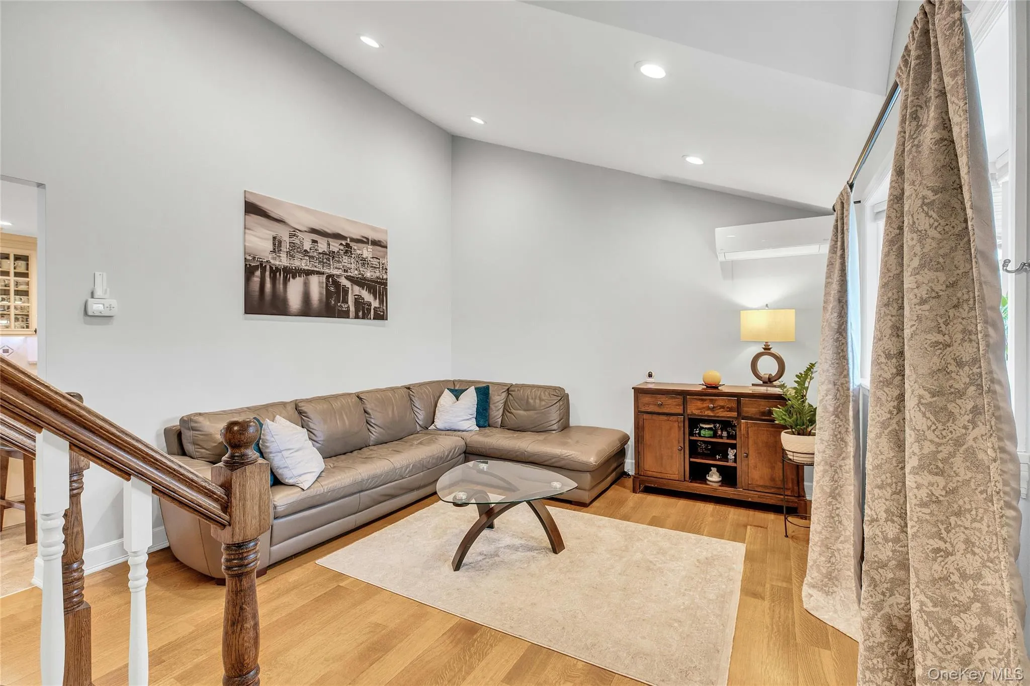 21 Terrell Lane, Oyster Bay, NY, 3 Bedrooms Bedrooms, 8 Rooms Rooms,3 BathroomsBathrooms,Residential Lease,For Rent,Terrell,0,986301 21 Terrell Lane, Oyster Bay, NY, 3 Bedrooms Bedrooms, 8 Rooms Rooms,3 BathroomsBathrooms,Residential Lease,For Rent,Terrell,0,986301