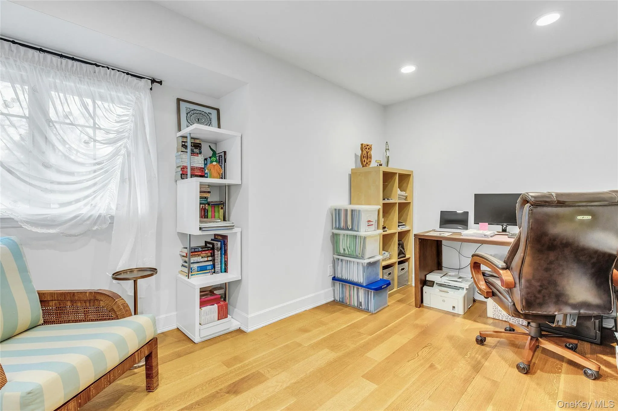 21 Terrell Lane, Oyster Bay, NY, 3 Bedrooms Bedrooms, 8 Rooms Rooms,3 BathroomsBathrooms,Residential Lease,For Rent,Terrell,0,986301 21 Terrell Lane, Oyster Bay, NY, 3 Bedrooms Bedrooms, 8 Rooms Rooms,3 BathroomsBathrooms,Residential Lease,For Rent,Terrell,0,986301