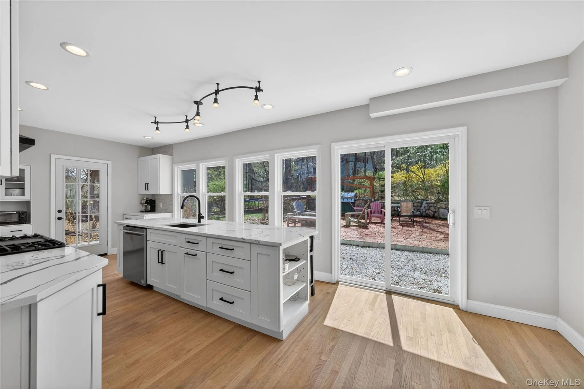 69 Edgewood Drive, Woodbury, NY, 4 Bedrooms Bedrooms, 13 Rooms Rooms,2 BathroomsBathrooms,Residential,For Rent,Edgewood,0,986327 69 Edgewood Drive, Woodbury, NY, 4 Bedrooms Bedrooms, 13 Rooms Rooms,2 BathroomsBathrooms,Residential,For Rent,Edgewood,0,986327