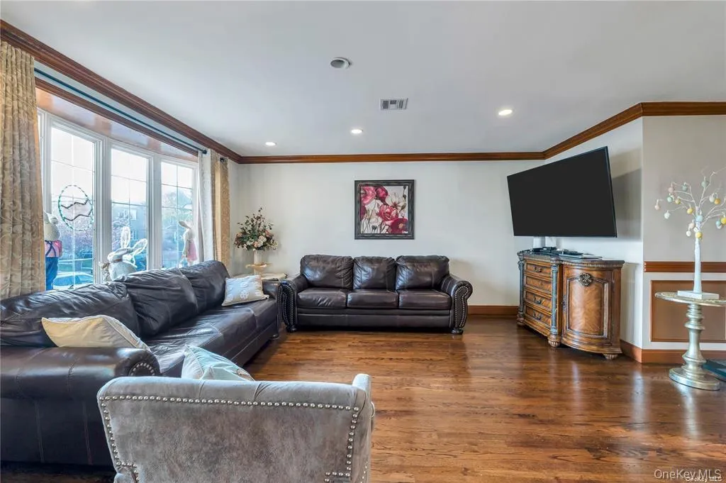 50-43 192nd Street, New York, NY, 4 Bedrooms Bedrooms, 12 Rooms Rooms,3 BathroomsBathrooms,Residential,For Rent,192nd,0,986340 50-43 192nd Street, New York, NY, 4 Bedrooms Bedrooms, 12 Rooms Rooms,3 BathroomsBathrooms,Residential,For Rent,192nd,0,986340
