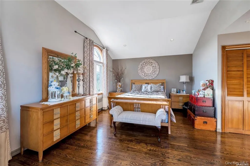 50-43 192nd Street, New York, NY, 4 Bedrooms Bedrooms, 12 Rooms Rooms,3 BathroomsBathrooms,Residential,For Rent,192nd,0,986340 50-43 192nd Street, New York, NY, 4 Bedrooms Bedrooms, 12 Rooms Rooms,3 BathroomsBathrooms,Residential,For Rent,192nd,0,986340