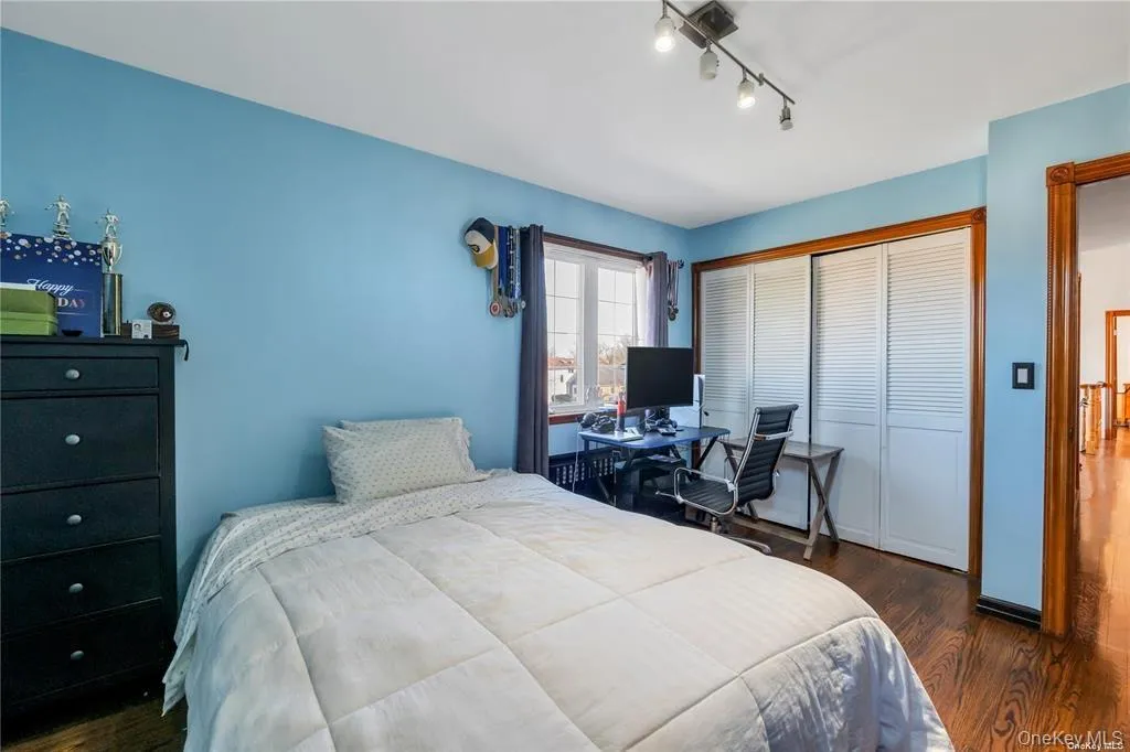50-43 192nd Street, New York, NY, 4 Bedrooms Bedrooms, 12 Rooms Rooms,3 BathroomsBathrooms,Residential,For Rent,192nd,0,986340 50-43 192nd Street, New York, NY, 4 Bedrooms Bedrooms, 12 Rooms Rooms,3 BathroomsBathrooms,Residential,For Rent,192nd,0,986340