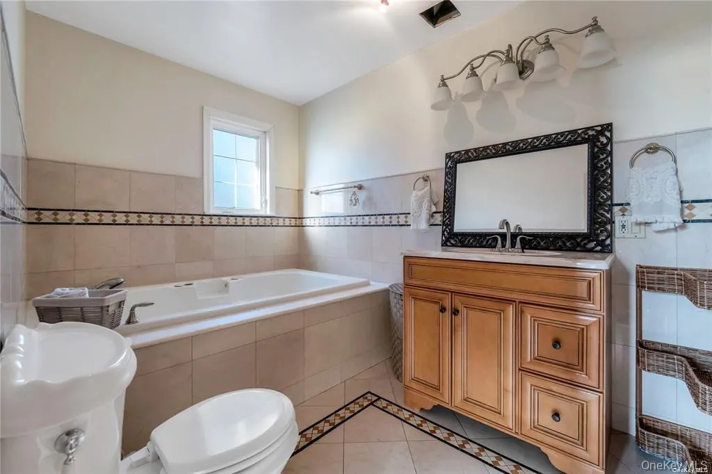 50-43 192nd Street, New York, NY, 4 Bedrooms Bedrooms, 12 Rooms Rooms,3 BathroomsBathrooms,Residential,For Rent,192nd,0,986340 50-43 192nd Street, New York, NY, 4 Bedrooms Bedrooms, 12 Rooms Rooms,3 BathroomsBathrooms,Residential,For Rent,192nd,0,986340
