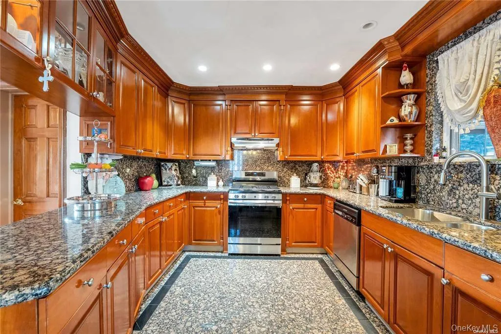 50-43 192nd Street, New York, NY, 4 Bedrooms Bedrooms, 12 Rooms Rooms,3 BathroomsBathrooms,Residential,For Rent,192nd,0,986340 50-43 192nd Street, New York, NY, 4 Bedrooms Bedrooms, 12 Rooms Rooms,3 BathroomsBathrooms,Residential,For Rent,192nd,0,986340