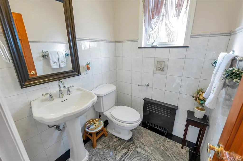 50-43 192nd Street, New York, NY, 4 Bedrooms Bedrooms, 12 Rooms Rooms,3 BathroomsBathrooms,Residential,For Rent,192nd,0,986340 50-43 192nd Street, New York, NY, 4 Bedrooms Bedrooms, 12 Rooms Rooms,3 BathroomsBathrooms,Residential,For Rent,192nd,0,986340