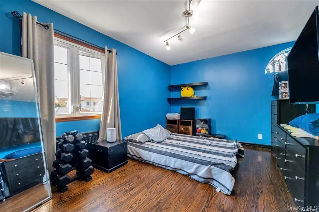 50-43 192nd Street, New York, NY, 4 Bedrooms Bedrooms, 12 Rooms Rooms,3 BathroomsBathrooms,Residential,For Rent,192nd,0,986340 50-43 192nd Street, New York, NY, 4 Bedrooms Bedrooms, 12 Rooms Rooms,3 BathroomsBathrooms,Residential,For Rent,192nd,0,986340