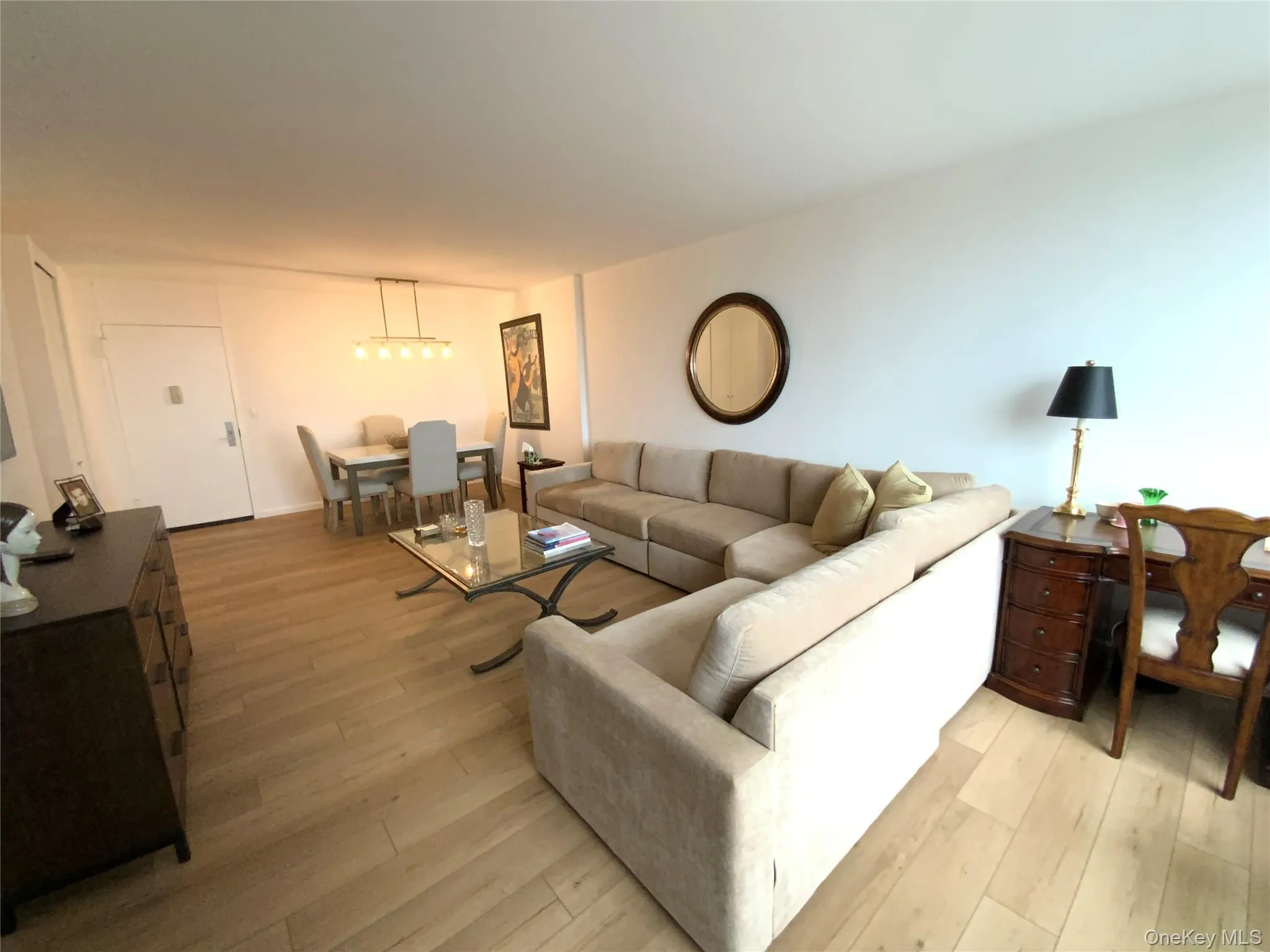 27010 Grand Central Parkway, New York, NY, 3 Rooms Rooms,1 BathroomBathrooms,Residential,For Rent,Grand Central,0,986359 27010 Grand Central Parkway, New York, NY, 3 Rooms Rooms,1 BathroomBathrooms,Residential,For Rent,Grand Central,0,986359