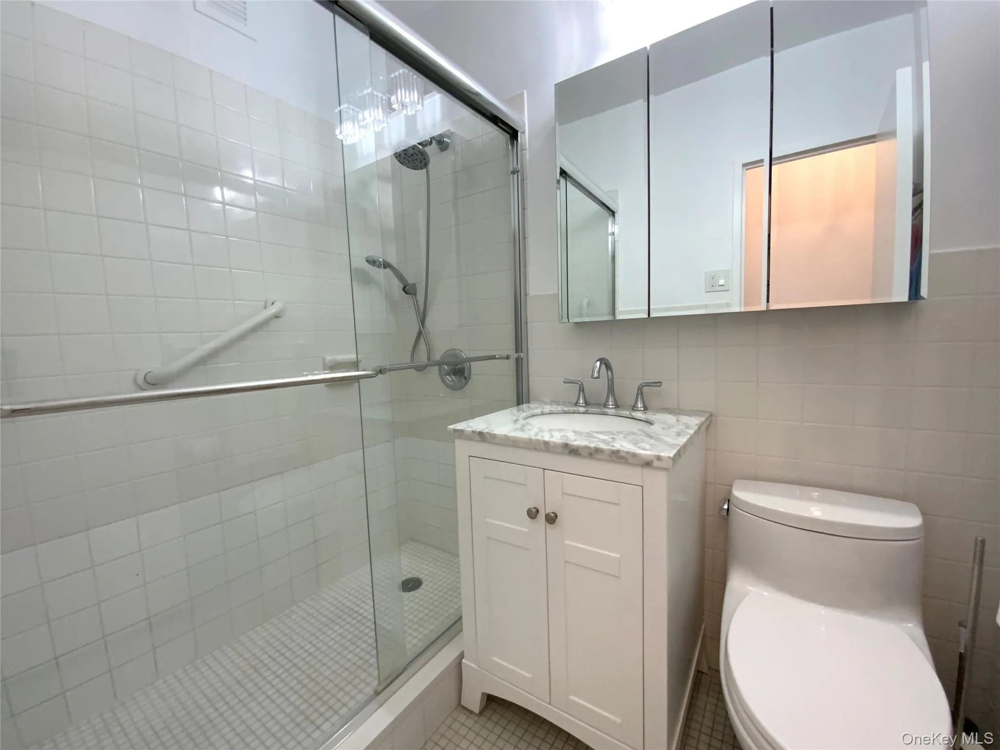 27010 Grand Central Parkway, New York, NY, 3 Rooms Rooms,1 BathroomBathrooms,Residential,For Rent,Grand Central,0,986359 27010 Grand Central Parkway, New York, NY, 3 Rooms Rooms,1 BathroomBathrooms,Residential,For Rent,Grand Central,0,986359