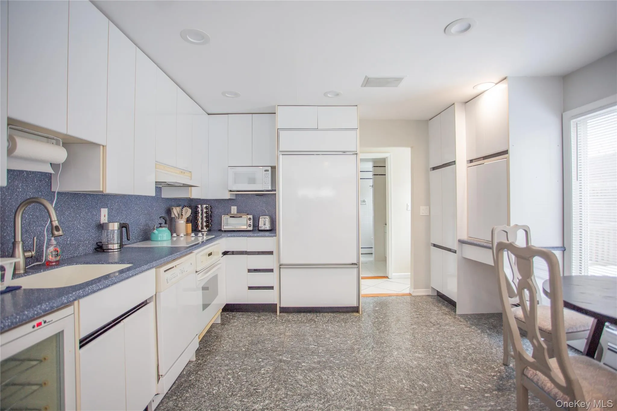 9 Kensington Street, Hempstead, NY, 4 Bedrooms Bedrooms, 8 Rooms Rooms,3 BathroomsBathrooms,Residential Lease,For Rent,Kensington,0,986366 9 Kensington Street, Hempstead, NY, 4 Bedrooms Bedrooms, 8 Rooms Rooms,3 BathroomsBathrooms,Residential Lease,For Rent,Kensington,0,986366