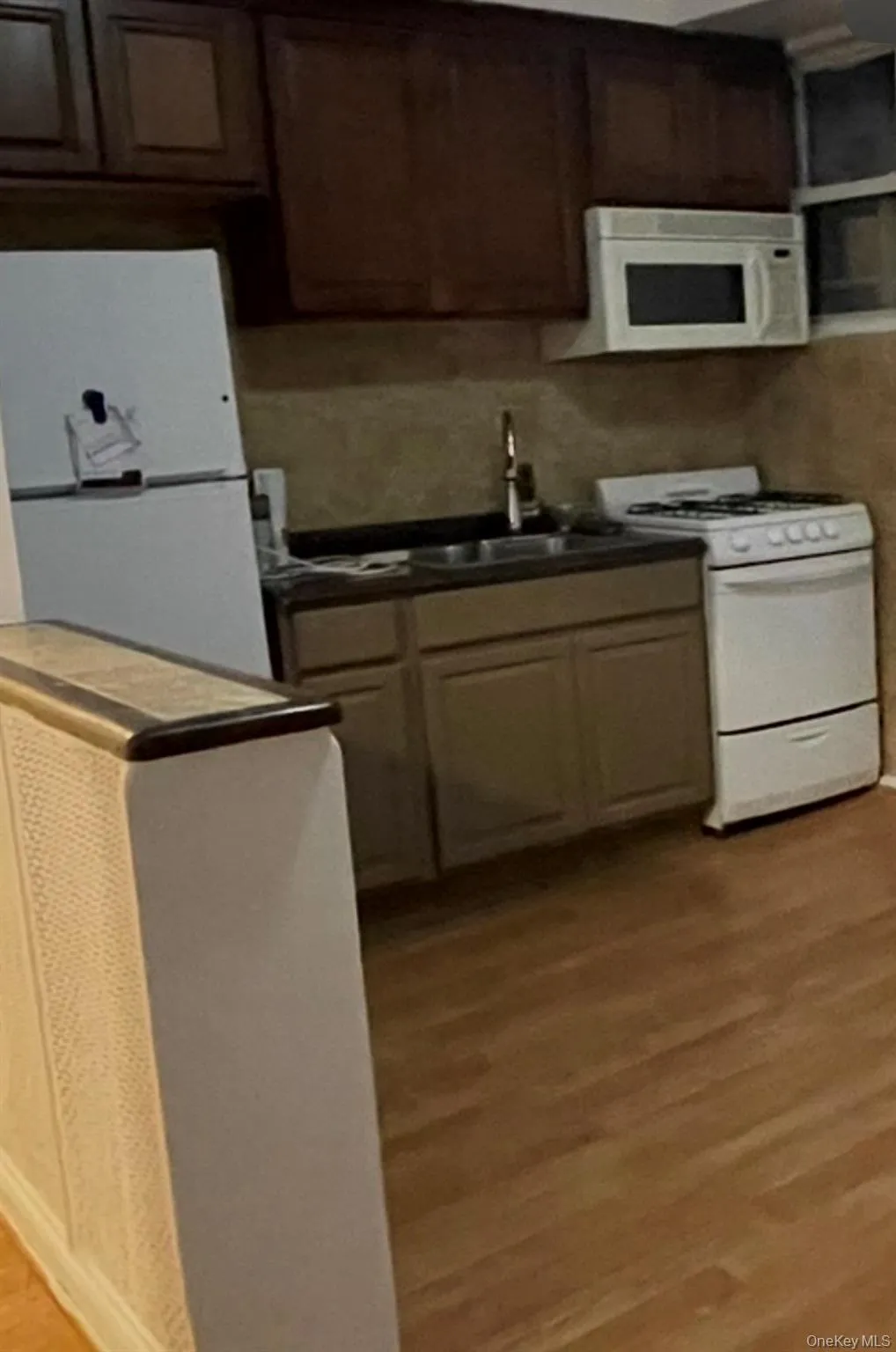 90 Main Street, North Hempstead, NY, 2 Bedrooms Bedrooms, 5 Rooms Rooms,1 BathroomBathrooms,Residential Lease,For Rent,Main,0,986375 90 Main Street, North Hempstead, NY, 2 Bedrooms Bedrooms, 5 Rooms Rooms,1 BathroomBathrooms,Residential Lease,For Rent,Main,0,986375