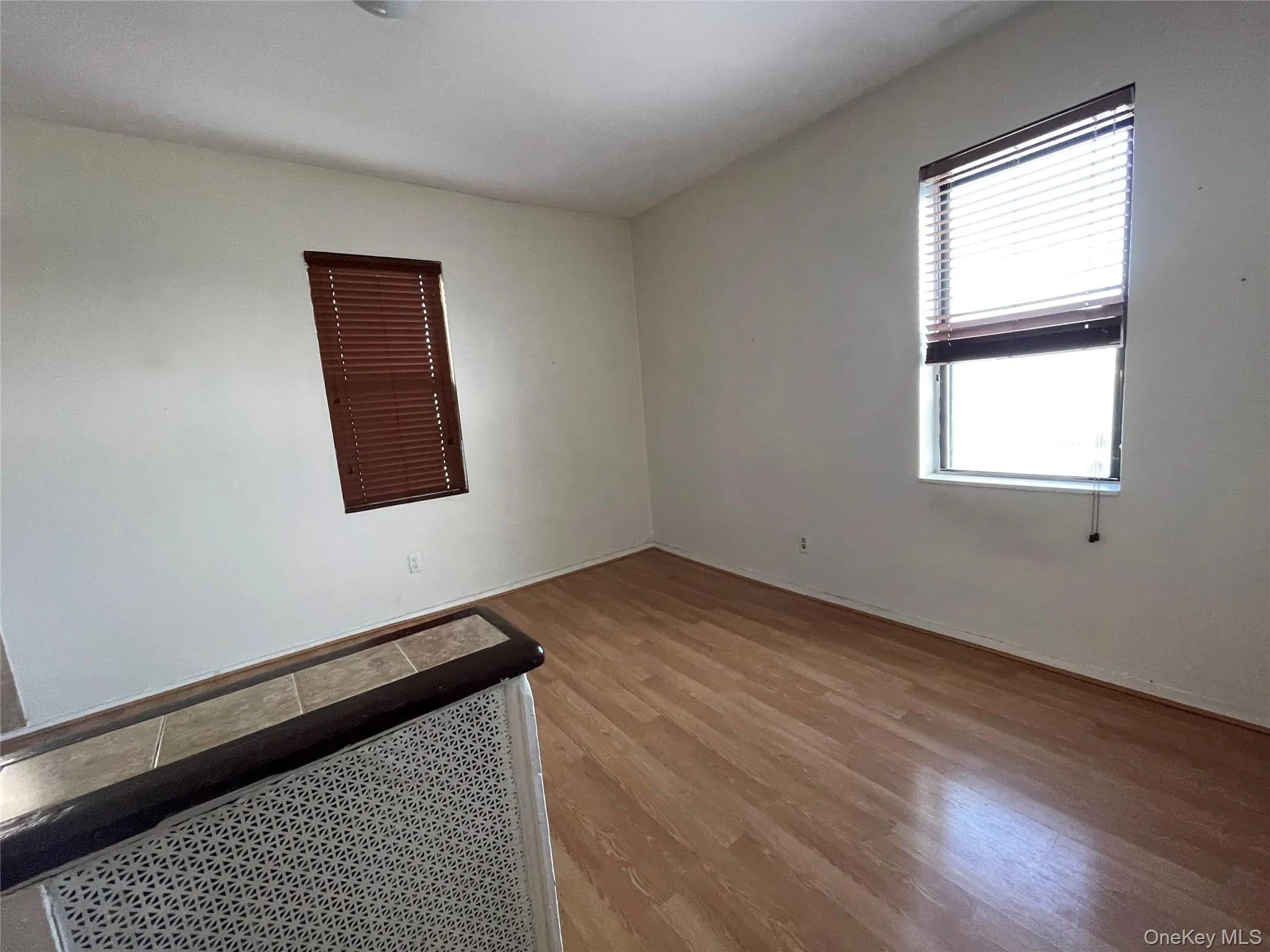 90 Main Street, North Hempstead, NY, 2 Bedrooms Bedrooms, 5 Rooms Rooms,1 BathroomBathrooms,Residential Lease,For Rent,Main,0,986375 90 Main Street, North Hempstead, NY, 2 Bedrooms Bedrooms, 5 Rooms Rooms,1 BathroomBathrooms,Residential Lease,For Rent,Main,0,986375