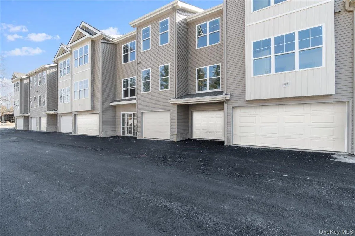 75 Forester Avenue, Warwick (town), NY, 1 Bedroom Bedrooms, 3 Rooms Rooms,1 BathroomBathrooms,Residential Lease,For Rent,Forester,0,986407 75 Forester Avenue, Warwick (town), NY, 1 Bedroom Bedrooms, 3 Rooms Rooms,1 BathroomBathrooms,Residential Lease,For Rent,Forester,0,986407