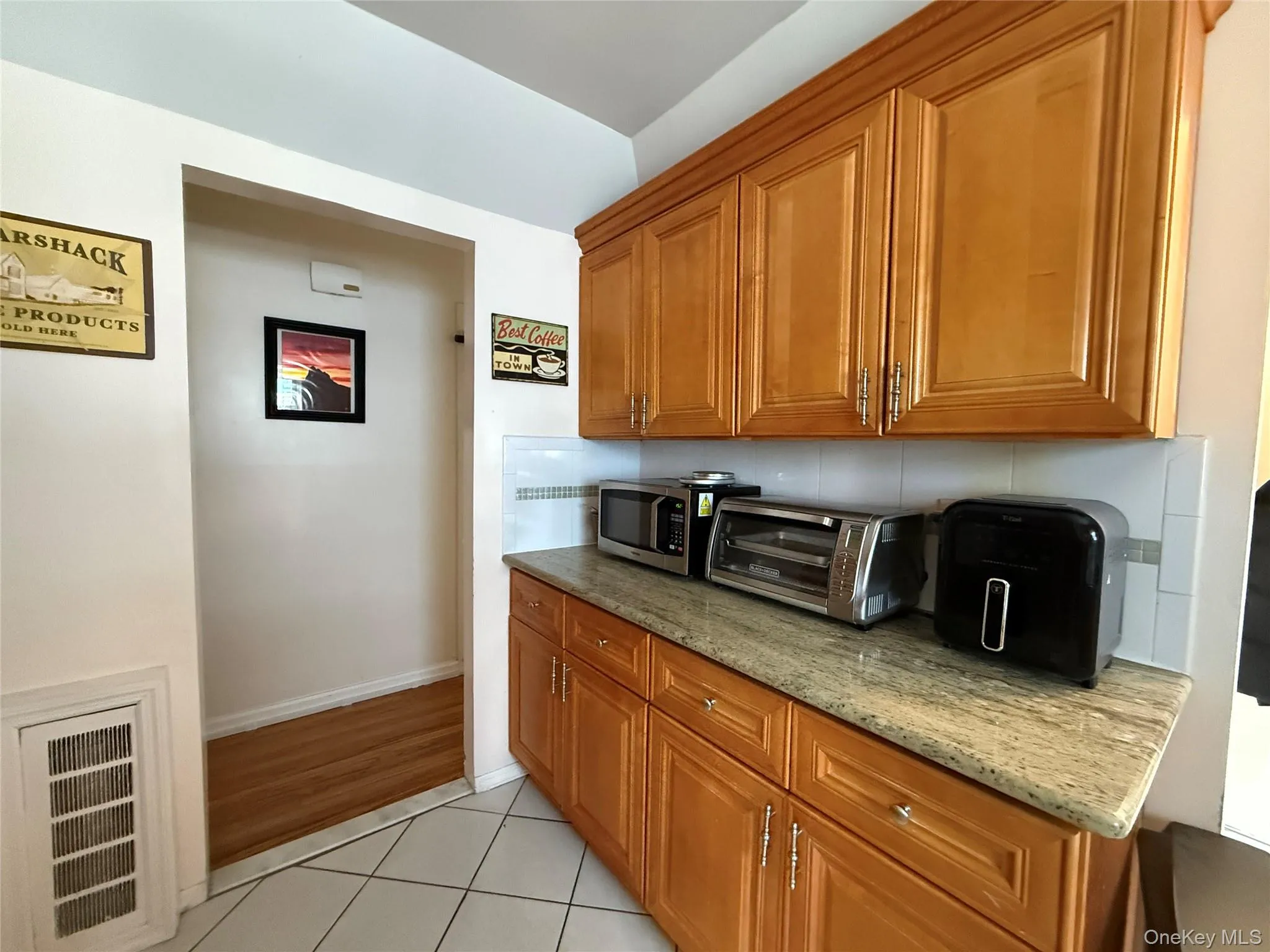 525 Olive Street, Long Beach, NY, 3 Bedrooms Bedrooms, 7 Rooms Rooms,2 BathroomsBathrooms,Residential Lease,For Rent,Olive,0,986409 525 Olive Street, Long Beach, NY, 3 Bedrooms Bedrooms, 7 Rooms Rooms,2 BathroomsBathrooms,Residential Lease,For Rent,Olive,0,986409