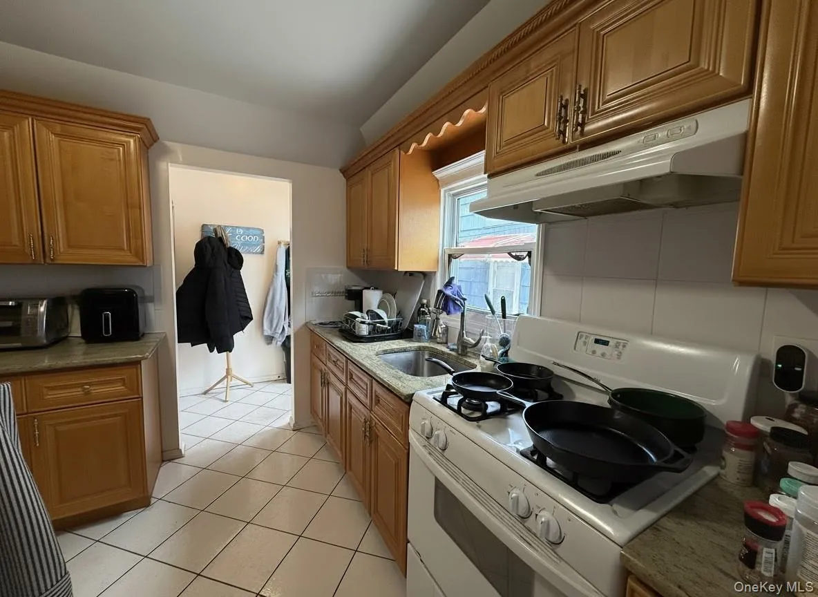 525 Olive Street, Long Beach, NY, 3 Bedrooms Bedrooms, 7 Rooms Rooms,2 BathroomsBathrooms,Residential Lease,For Rent,Olive,0,986409 525 Olive Street, Long Beach, NY, 3 Bedrooms Bedrooms, 7 Rooms Rooms,2 BathroomsBathrooms,Residential Lease,For Rent,Olive,0,986409