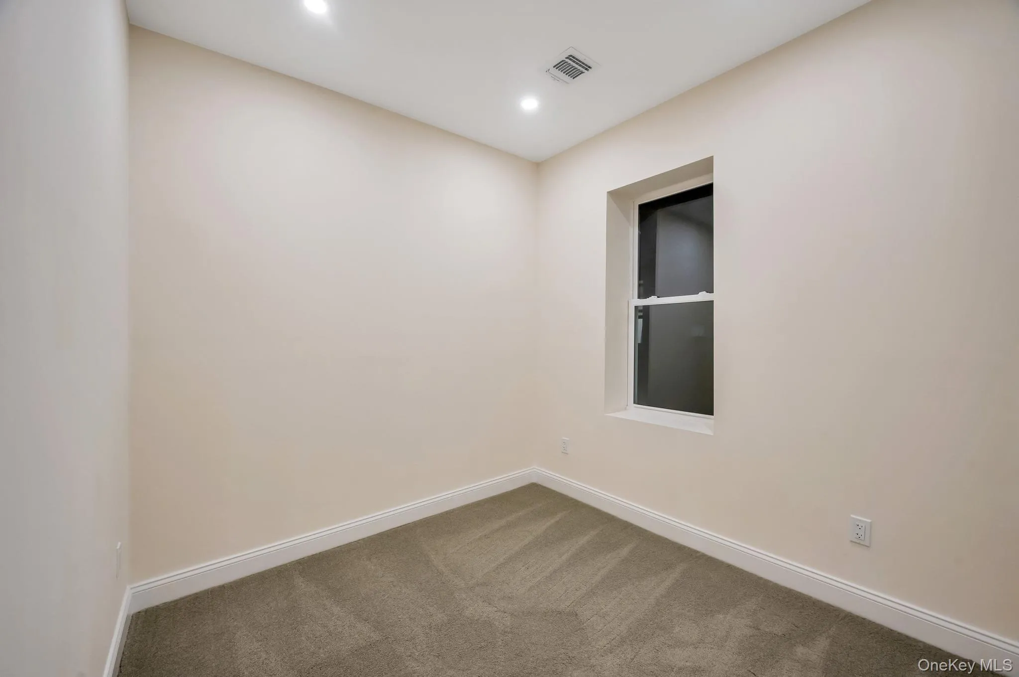 4106 25th Avenue, New York, NY, 2 Bedrooms Bedrooms, 5 Rooms Rooms,1 BathroomBathrooms,Residential Lease,For Rent,25th,0,986410 4106 25th Avenue, New York, NY, 2 Bedrooms Bedrooms, 5 Rooms Rooms,1 BathroomBathrooms,Residential Lease,For Rent,25th,0,986410