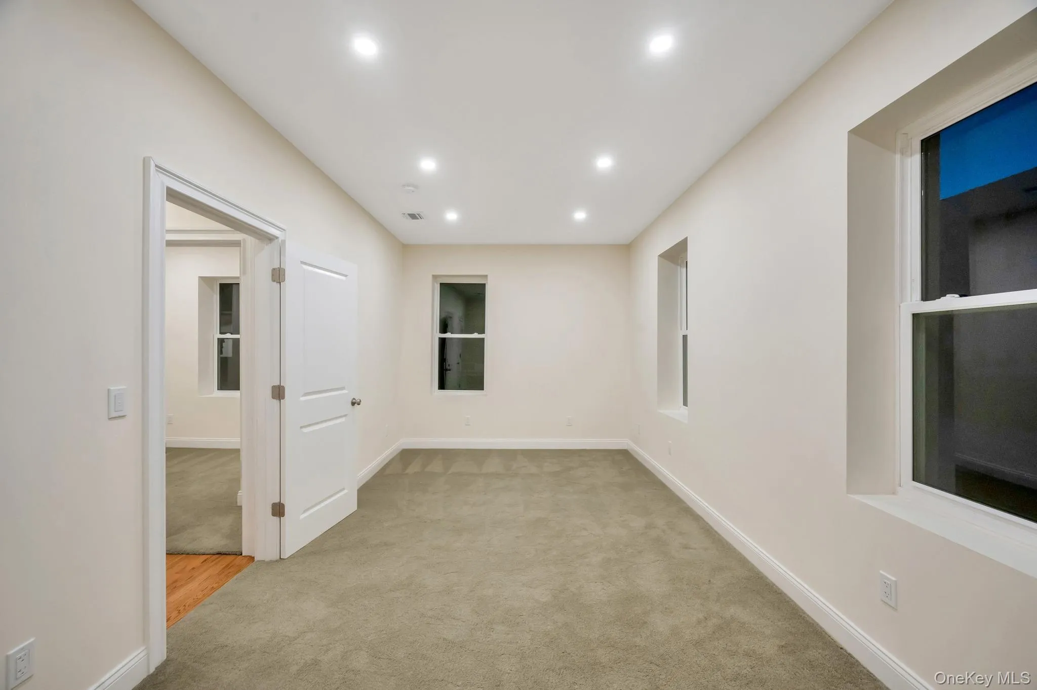 4106 25th Avenue, New York, NY, 2 Bedrooms Bedrooms, 5 Rooms Rooms,1 BathroomBathrooms,Residential Lease,For Rent,25th,0,986410 4106 25th Avenue, New York, NY, 2 Bedrooms Bedrooms, 5 Rooms Rooms,1 BathroomBathrooms,Residential Lease,For Rent,25th,0,986410