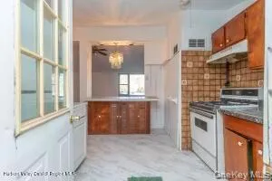 42 Dixon Avenue, Woodstock, NY, 3 Bedrooms Bedrooms, 8 Rooms Rooms,1 BathroomBathrooms,Residential Sale,For Rent,Dixon,0,986420 42 Dixon Avenue, Woodstock, NY, 3 Bedrooms Bedrooms, 8 Rooms Rooms,1 BathroomBathrooms,Residential Sale,For Rent,Dixon,0,986420