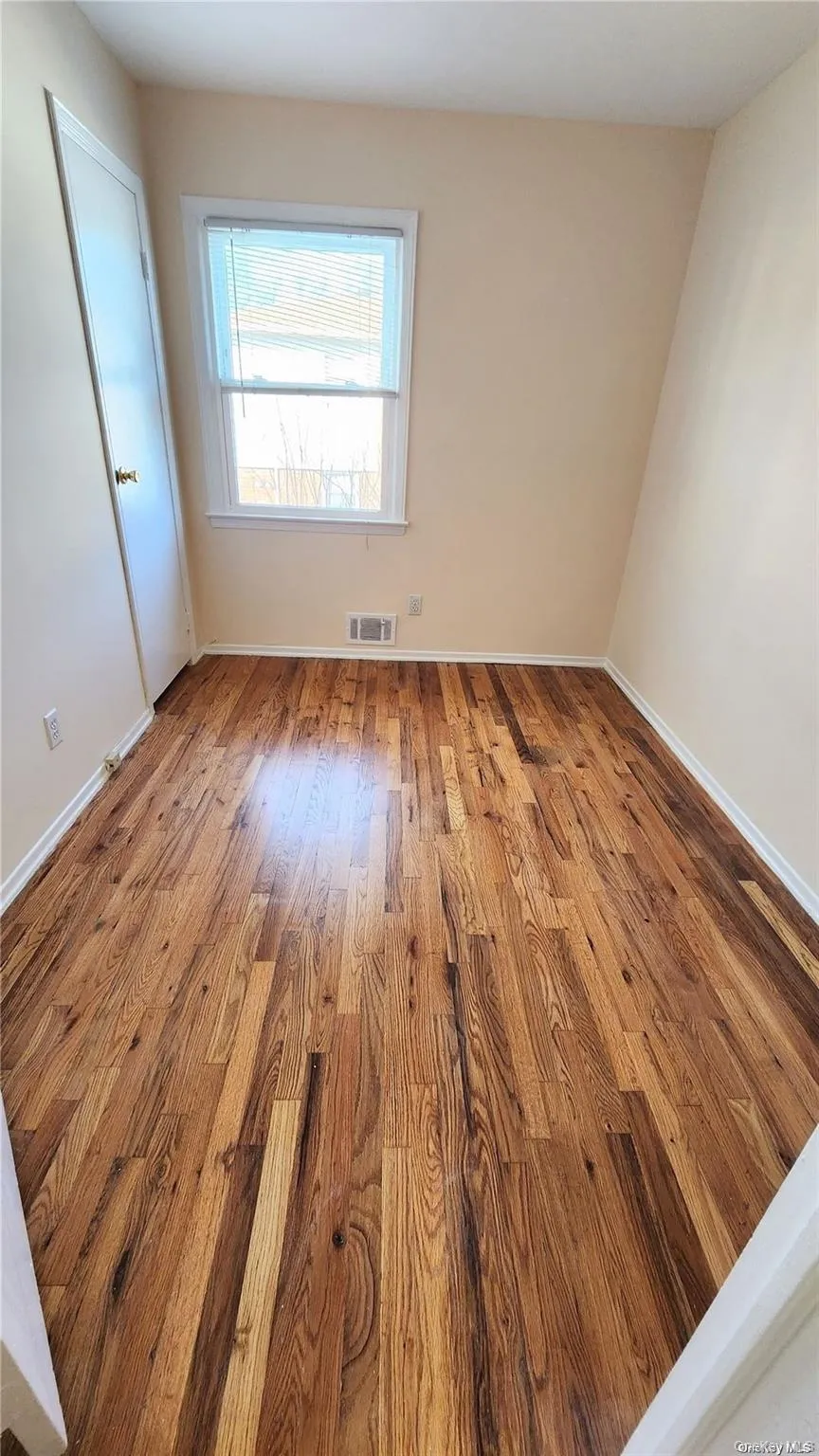 244-57 Grand Central Parkway, New York, NY, 3 Bedrooms Bedrooms, 6 Rooms Rooms,2 BathroomsBathrooms,Residential Lease,For Rent,Grand Central,0,986427 244-57 Grand Central Parkway, New York, NY, 3 Bedrooms Bedrooms, 6 Rooms Rooms,2 BathroomsBathrooms,Residential Lease,For Rent,Grand Central,0,986427