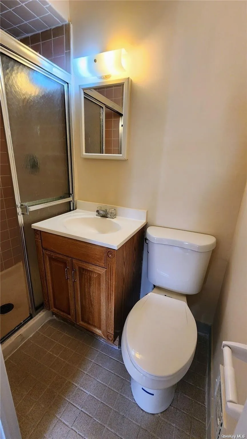 244-57 Grand Central Parkway, New York, NY, 3 Bedrooms Bedrooms, 6 Rooms Rooms,2 BathroomsBathrooms,Residential Lease,For Rent,Grand Central,0,986427 244-57 Grand Central Parkway, New York, NY, 3 Bedrooms Bedrooms, 6 Rooms Rooms,2 BathroomsBathrooms,Residential Lease,For Rent,Grand Central,0,986427