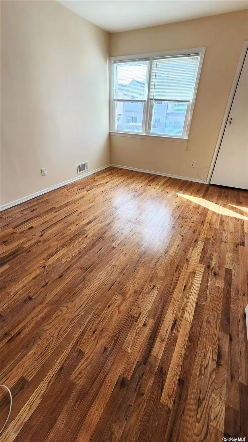 244-57 Grand Central Parkway, New York, NY, 3 Bedrooms Bedrooms, 6 Rooms Rooms,2 BathroomsBathrooms,Residential Lease,For Rent,Grand Central,0,986427 244-57 Grand Central Parkway, New York, NY, 3 Bedrooms Bedrooms, 6 Rooms Rooms,2 BathroomsBathrooms,Residential Lease,For Rent,Grand Central,0,986427