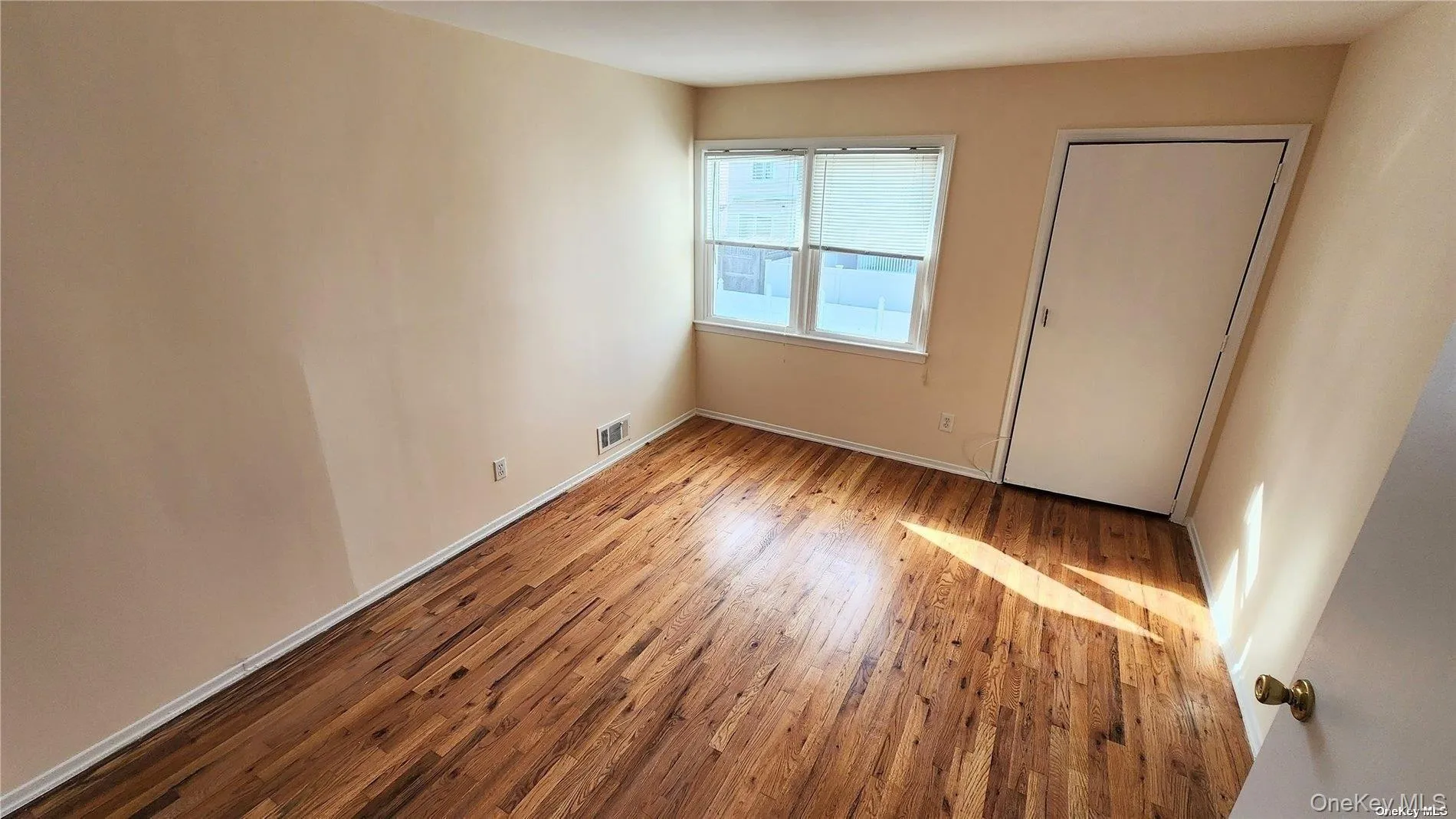 244-57 Grand Central Parkway, New York, NY, 3 Bedrooms Bedrooms, 6 Rooms Rooms,2 BathroomsBathrooms,Residential Lease,For Rent,Grand Central,0,986427 244-57 Grand Central Parkway, New York, NY, 3 Bedrooms Bedrooms, 6 Rooms Rooms,2 BathroomsBathrooms,Residential Lease,For Rent,Grand Central,0,986427