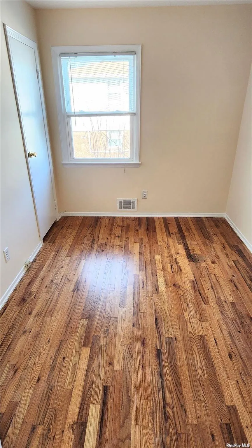 244-57 Grand Central Parkway, New York, NY, 3 Bedrooms Bedrooms, 6 Rooms Rooms,2 BathroomsBathrooms,Residential Lease,For Rent,Grand Central,0,986427 244-57 Grand Central Parkway, New York, NY, 3 Bedrooms Bedrooms, 6 Rooms Rooms,2 BathroomsBathrooms,Residential Lease,For Rent,Grand Central,0,986427