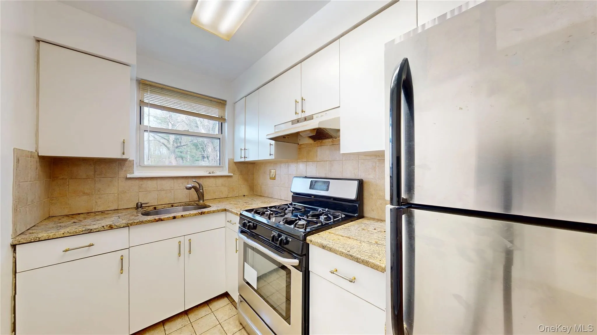 33 Edwards, North Hempstead, NY, 1 Bedroom Bedrooms, 3 Rooms Rooms,1 BathroomBathrooms,Residential,For Rent,Edwards,0,986431 33 Edwards, North Hempstead, NY, 1 Bedroom Bedrooms, 3 Rooms Rooms,1 BathroomBathrooms,Residential,For Rent,Edwards,0,986431