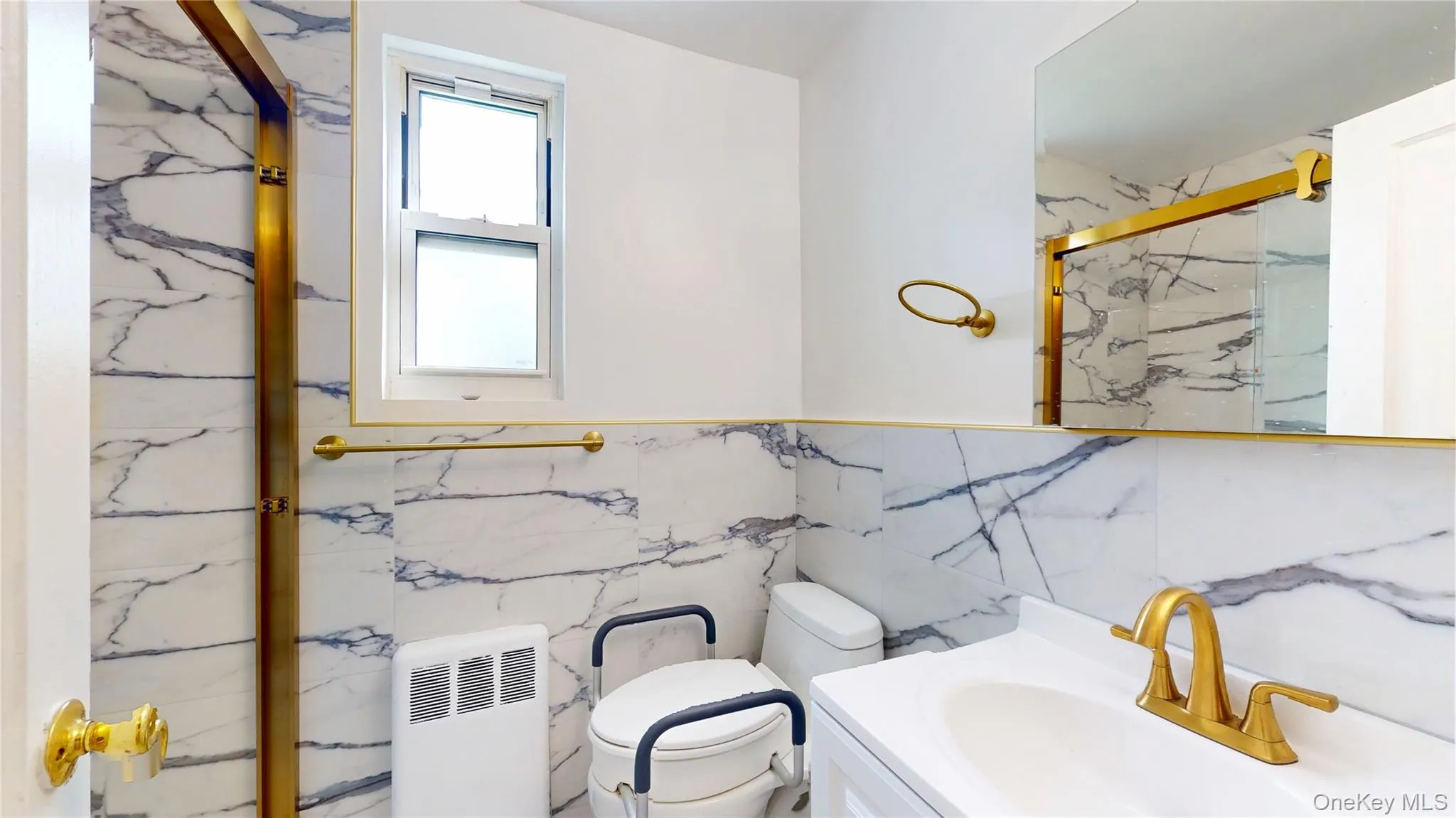 33 Edwards, North Hempstead, NY, 1 Bedroom Bedrooms, 3 Rooms Rooms,1 BathroomBathrooms,Residential,For Rent,Edwards,0,986431 33 Edwards, North Hempstead, NY, 1 Bedroom Bedrooms, 3 Rooms Rooms,1 BathroomBathrooms,Residential,For Rent,Edwards,0,986431
