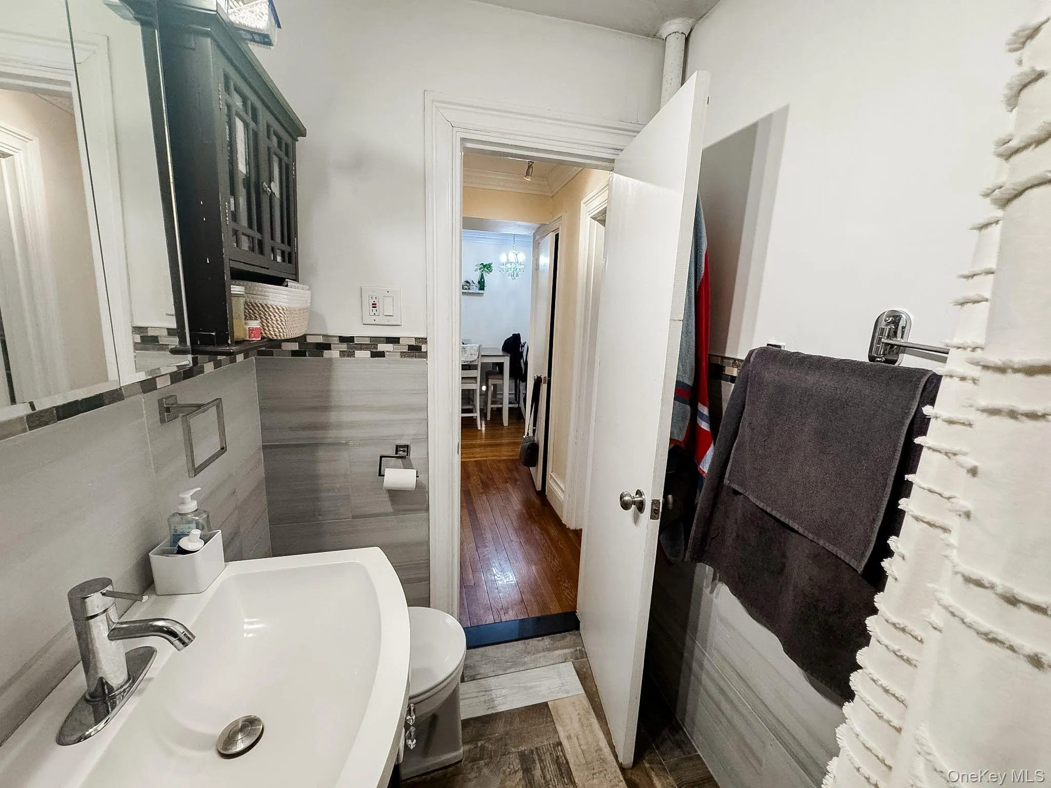 83-25 98th Street, New York, NY, 2 Bedrooms Bedrooms, 5 Rooms Rooms,1 BathroomBathrooms,Residential,For Rent,98th,0,986438 83-25 98th Street, New York, NY, 2 Bedrooms Bedrooms, 5 Rooms Rooms,1 BathroomBathrooms,Residential,For Rent,98th,0,986438