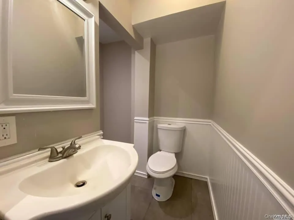 201 Higbie Lane, Islip, NY, 1 Bedroom Bedrooms, 3 Rooms Rooms,1 BathroomBathrooms,Residential Lease,For Rent,Higbie,0,986442 201 Higbie Lane, Islip, NY, 1 Bedroom Bedrooms, 3 Rooms Rooms,1 BathroomBathrooms,Residential Lease,For Rent,Higbie,0,986442
