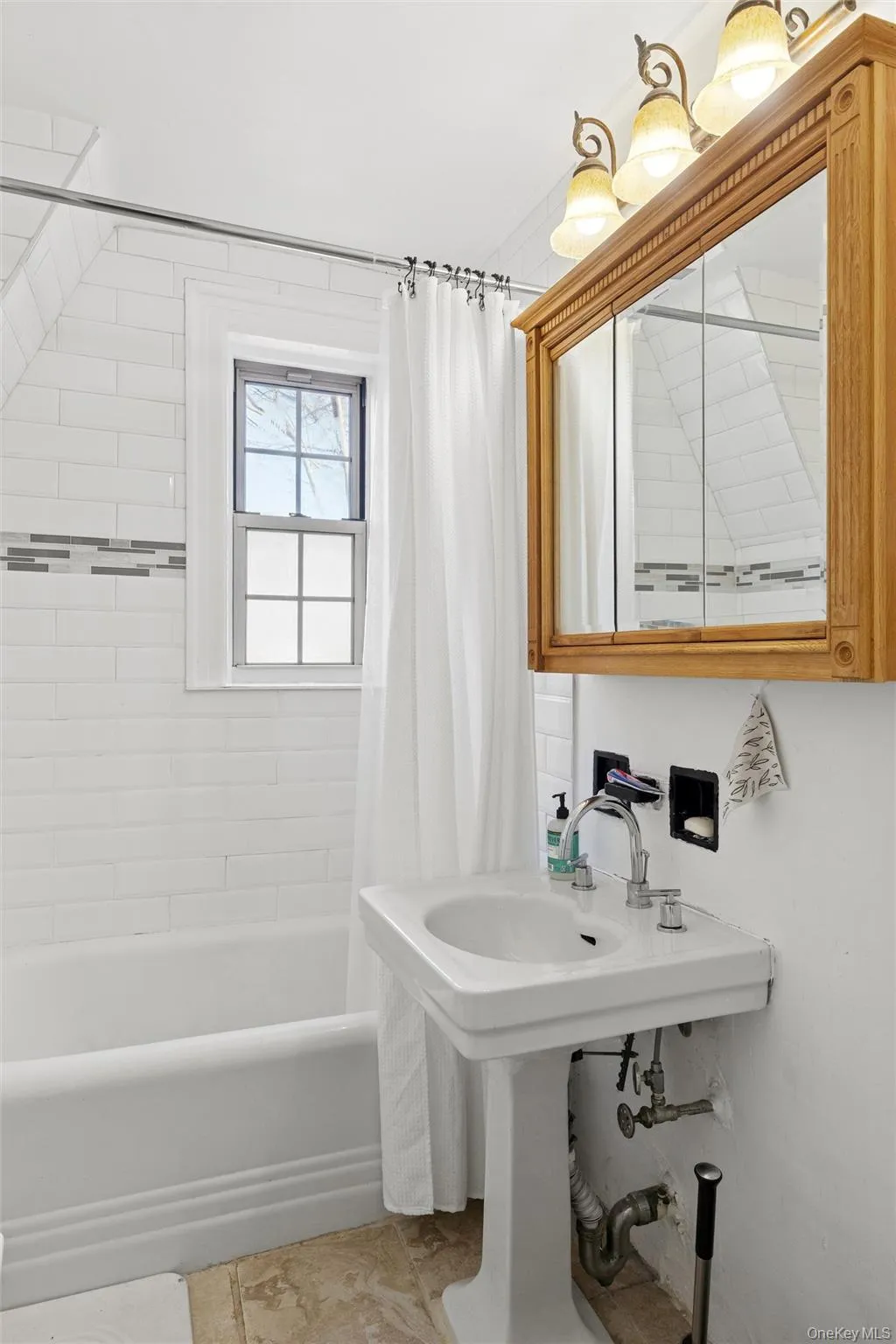 150 Burns Street, New York, NY, 7 Bedrooms Bedrooms, 21 Rooms Rooms,6 BathroomsBathrooms,Residential Sale,For Rent,Burns,0,986444 150 Burns Street, New York, NY, 7 Bedrooms Bedrooms, 21 Rooms Rooms,6 BathroomsBathrooms,Residential Sale,For Rent,Burns,0,986444