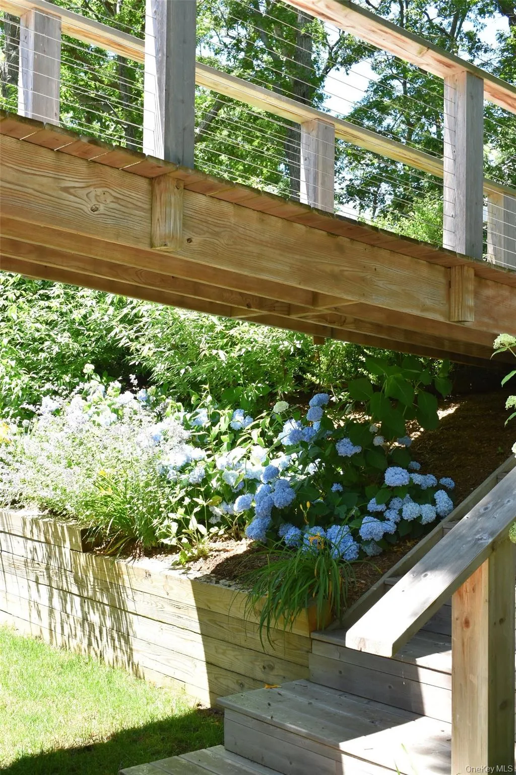 33 Peters Path, East Hampton, New York 11937