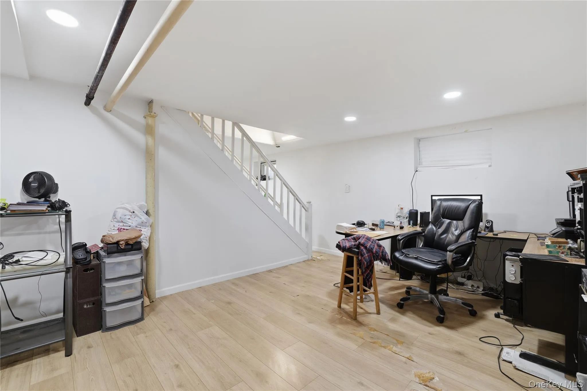 79-43 214th Street, New York, NY, 3 Bedrooms Bedrooms, 7 Rooms Rooms,1 BathroomBathrooms,Residential,For Rent,214th,0,986462 79-43 214th Street, New York, NY, 3 Bedrooms Bedrooms, 7 Rooms Rooms,1 BathroomBathrooms,Residential,For Rent,214th,0,986462