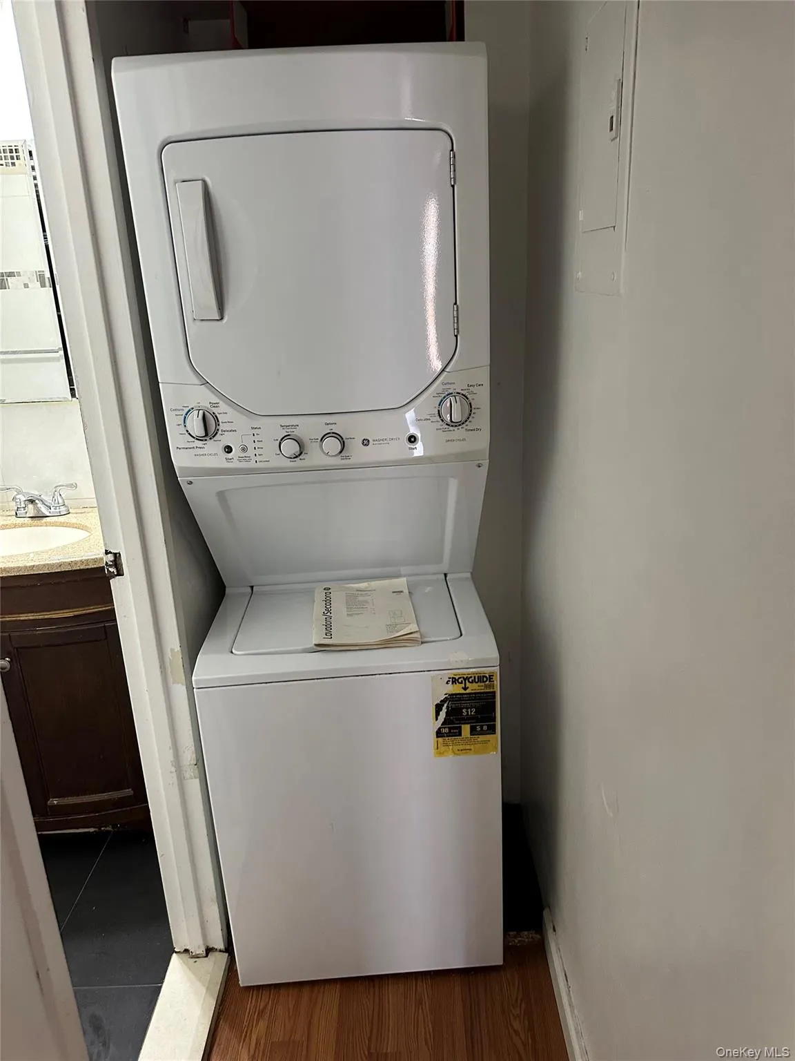 42-42 Union Street, New York, NY, 1 Bedroom Bedrooms, 3 Rooms Rooms,1 BathroomBathrooms,Residential Lease,For Rent,Union,0,986472 42-42 Union Street, New York, NY, 1 Bedroom Bedrooms, 3 Rooms Rooms,1 BathroomBathrooms,Residential Lease,For Rent,Union,0,986472