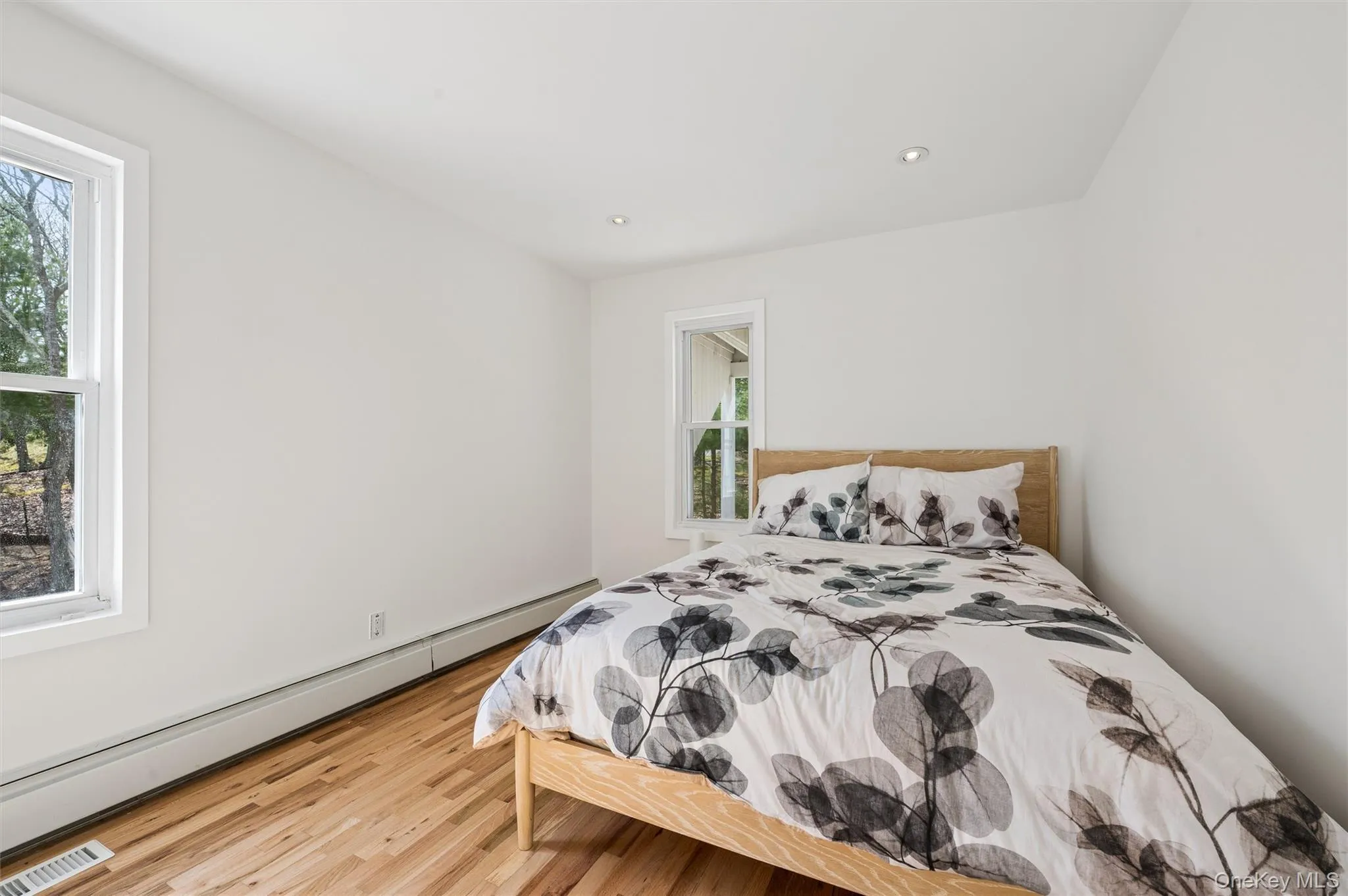 14 Old Trail Road, Southampton, NY, 4 Bedrooms Bedrooms, 10 Rooms Rooms,3 BathroomsBathrooms,Residential Lease,For Rent,Old Trail,0,986487 14 Old Trail Road, Southampton, NY, 4 Bedrooms Bedrooms, 10 Rooms Rooms,3 BathroomsBathrooms,Residential Lease,For Rent,Old Trail,0,986487