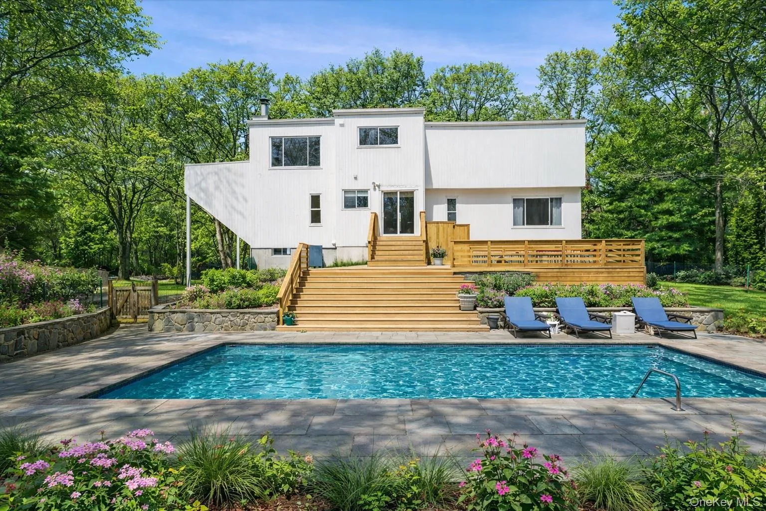 14 Old Trail Road, Southampton, NY, 4 Bedrooms Bedrooms, 10 Rooms Rooms,3 BathroomsBathrooms,Residential Lease,For Rent,Old Trail,0,986487 14 Old Trail Road, Southampton, NY, 4 Bedrooms Bedrooms, 10 Rooms Rooms,3 BathroomsBathrooms,Residential Lease,For Rent,Old Trail,0,986487