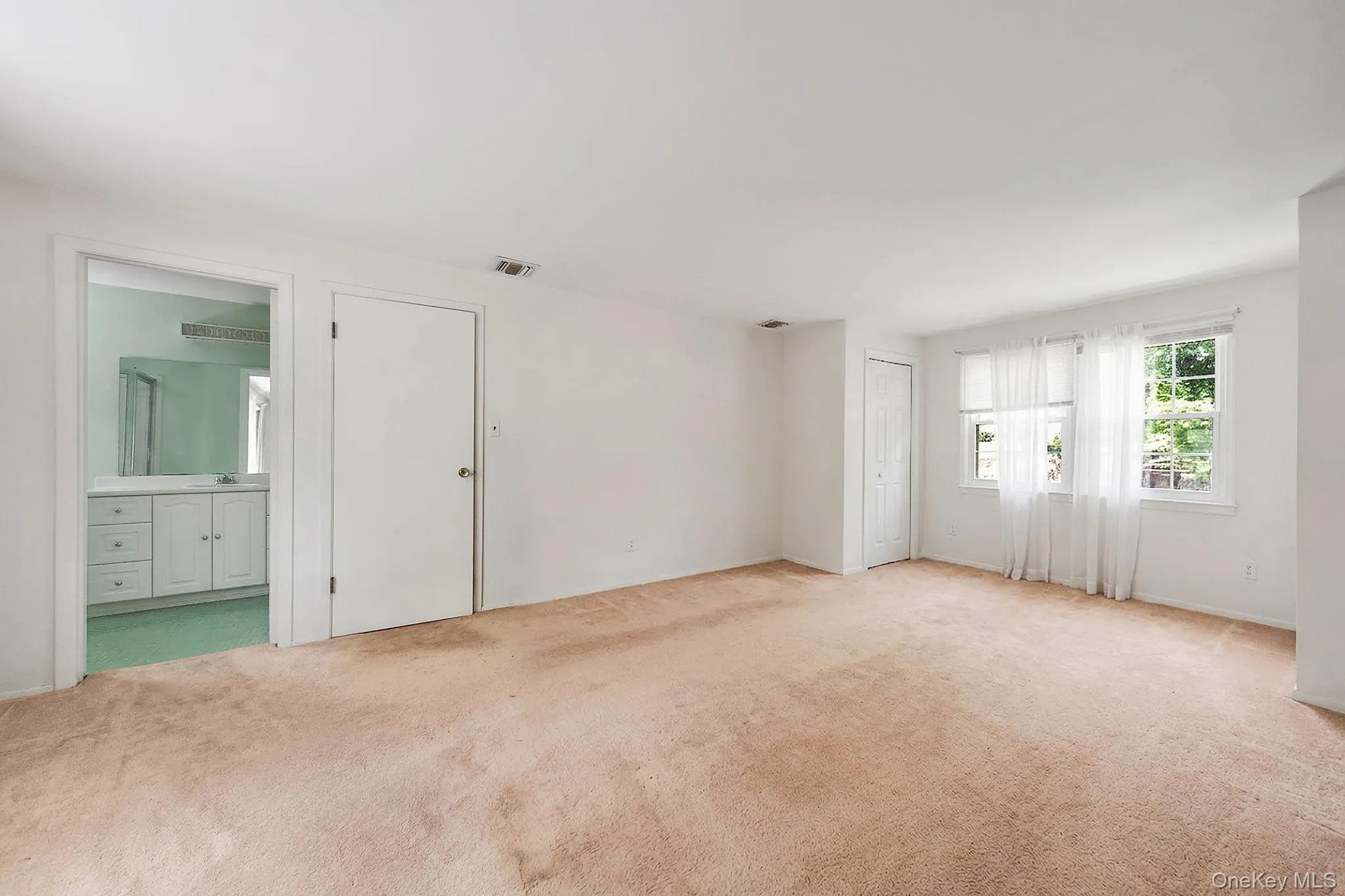 23 Whitney Gate, Smithtown, NY, 4 Bedrooms Bedrooms, 8 Rooms Rooms,2 BathroomsBathrooms,Residential,For Rent,Whitney Gate,0,986502 23 Whitney Gate, Smithtown, NY, 4 Bedrooms Bedrooms, 8 Rooms Rooms,2 BathroomsBathrooms,Residential,For Rent,Whitney Gate,0,986502