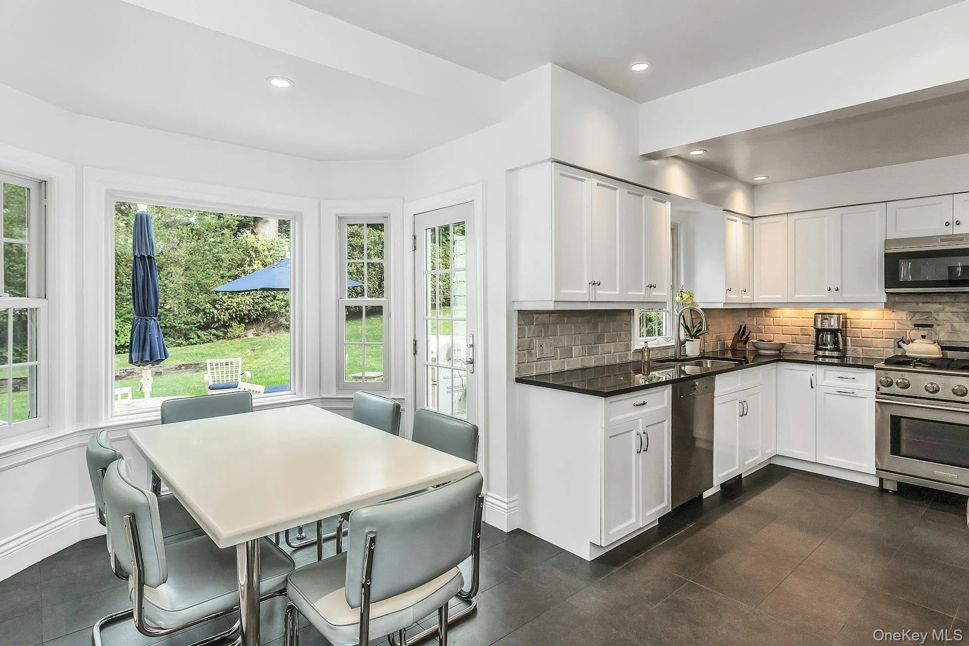 21 The Birches, North Hempstead, NY, 5 Bedrooms Bedrooms, 10 Rooms Rooms,3 BathroomsBathrooms,Residential,For Rent,The Birches,0,986506 21 The Birches, North Hempstead, NY, 5 Bedrooms Bedrooms, 10 Rooms Rooms,3 BathroomsBathrooms,Residential,For Rent,The Birches,0,986506